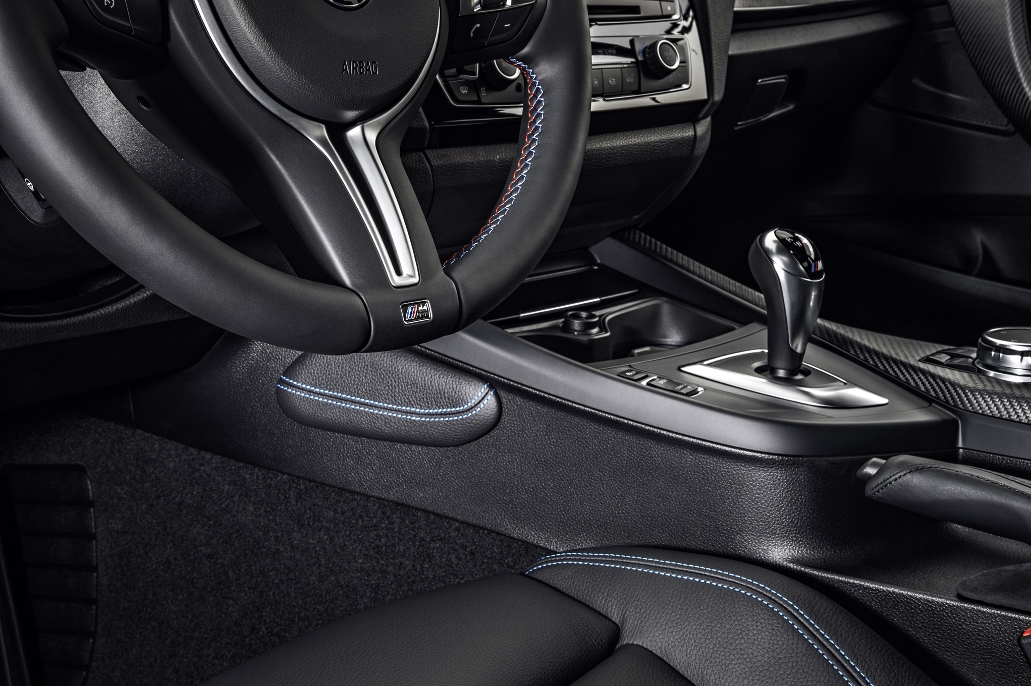 BMW M2 dau tien tai Viet Nam anh 8