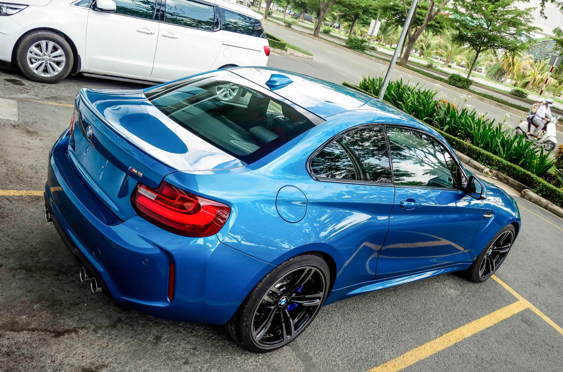 BMW M2 dau tien tai Viet Nam anh 11