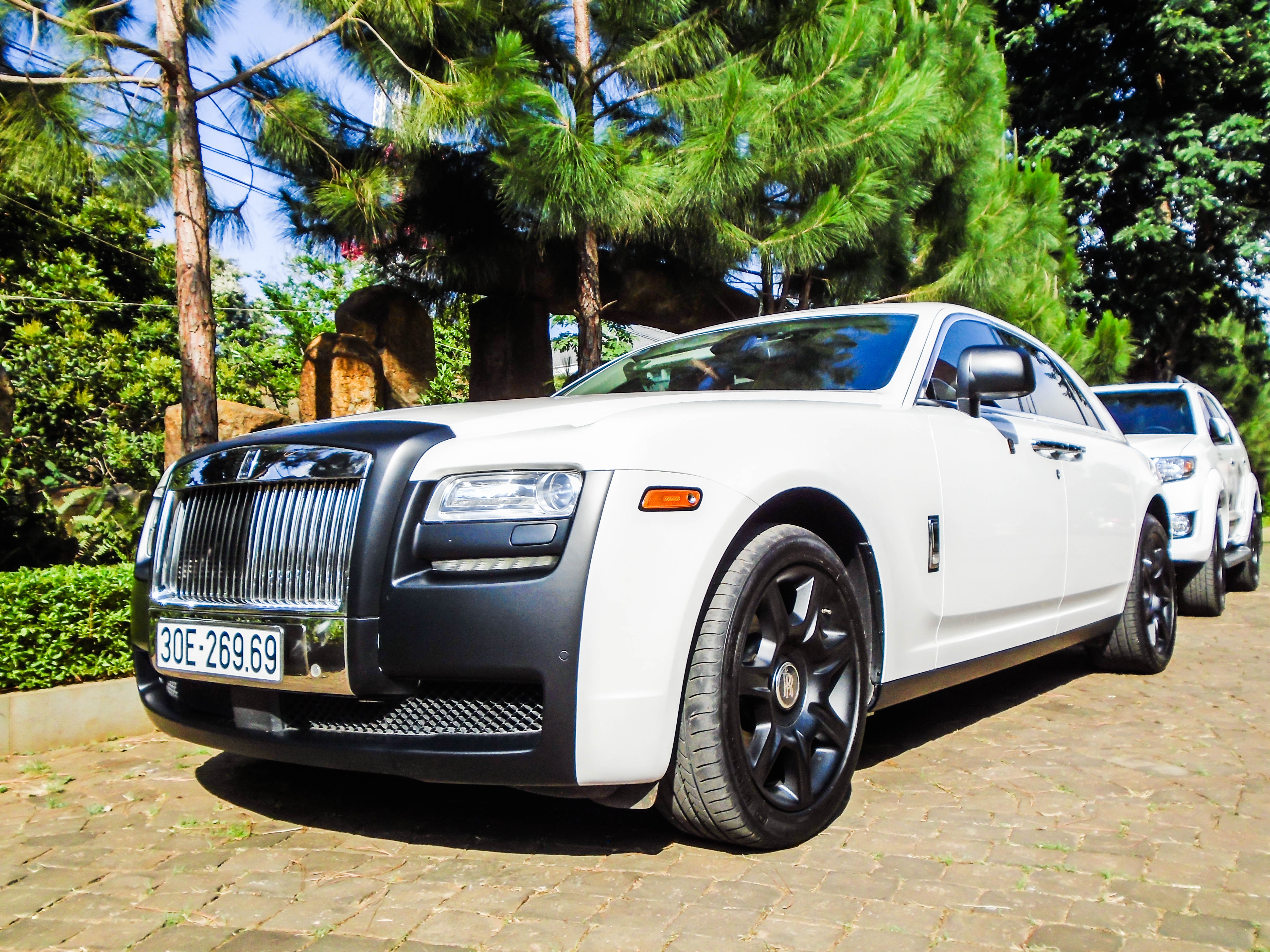 Rolls-Royce cua dai gia Trung Nguyen anh 1