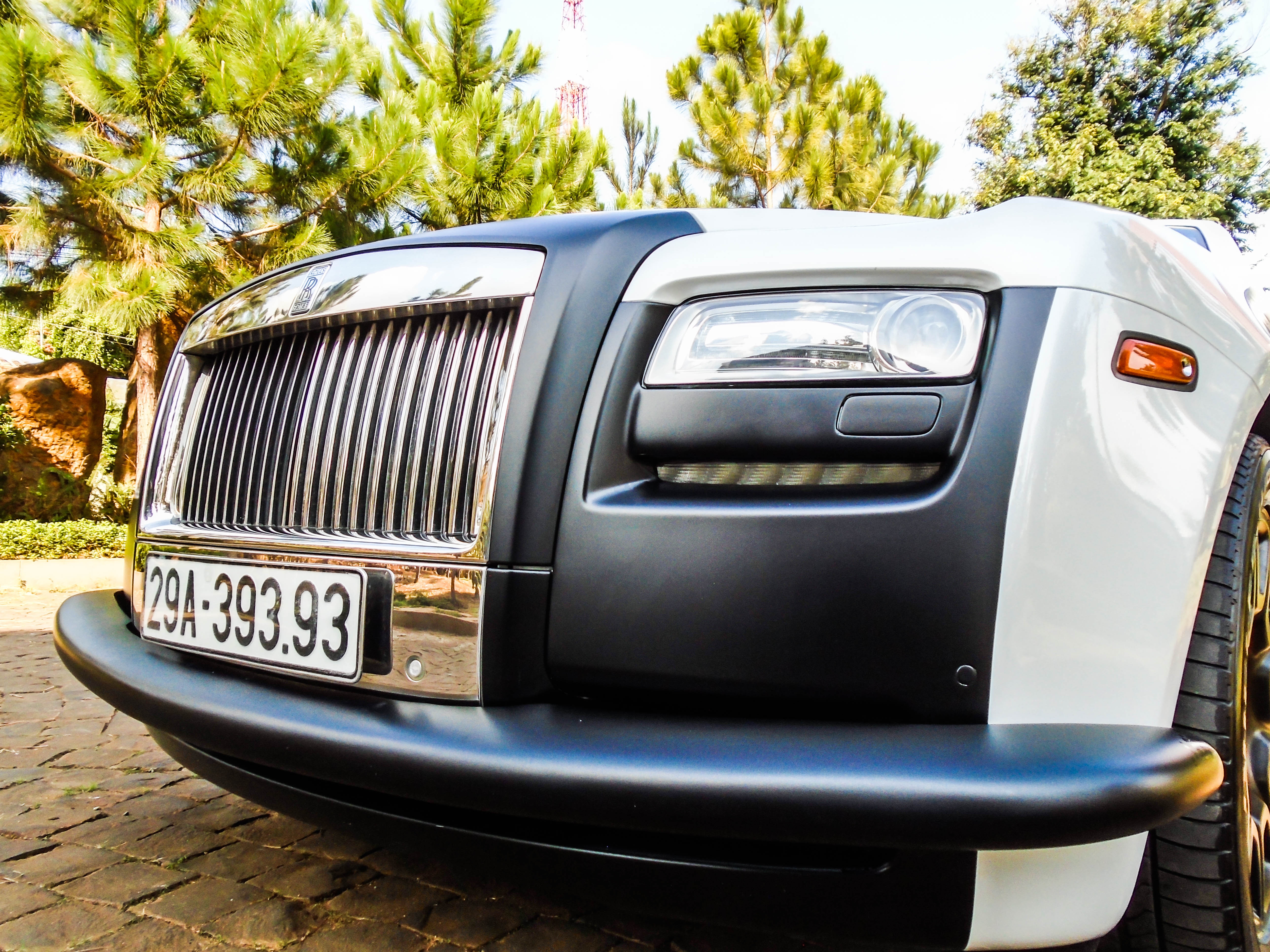Rolls-Royce cua dai gia Trung Nguyen anh 3