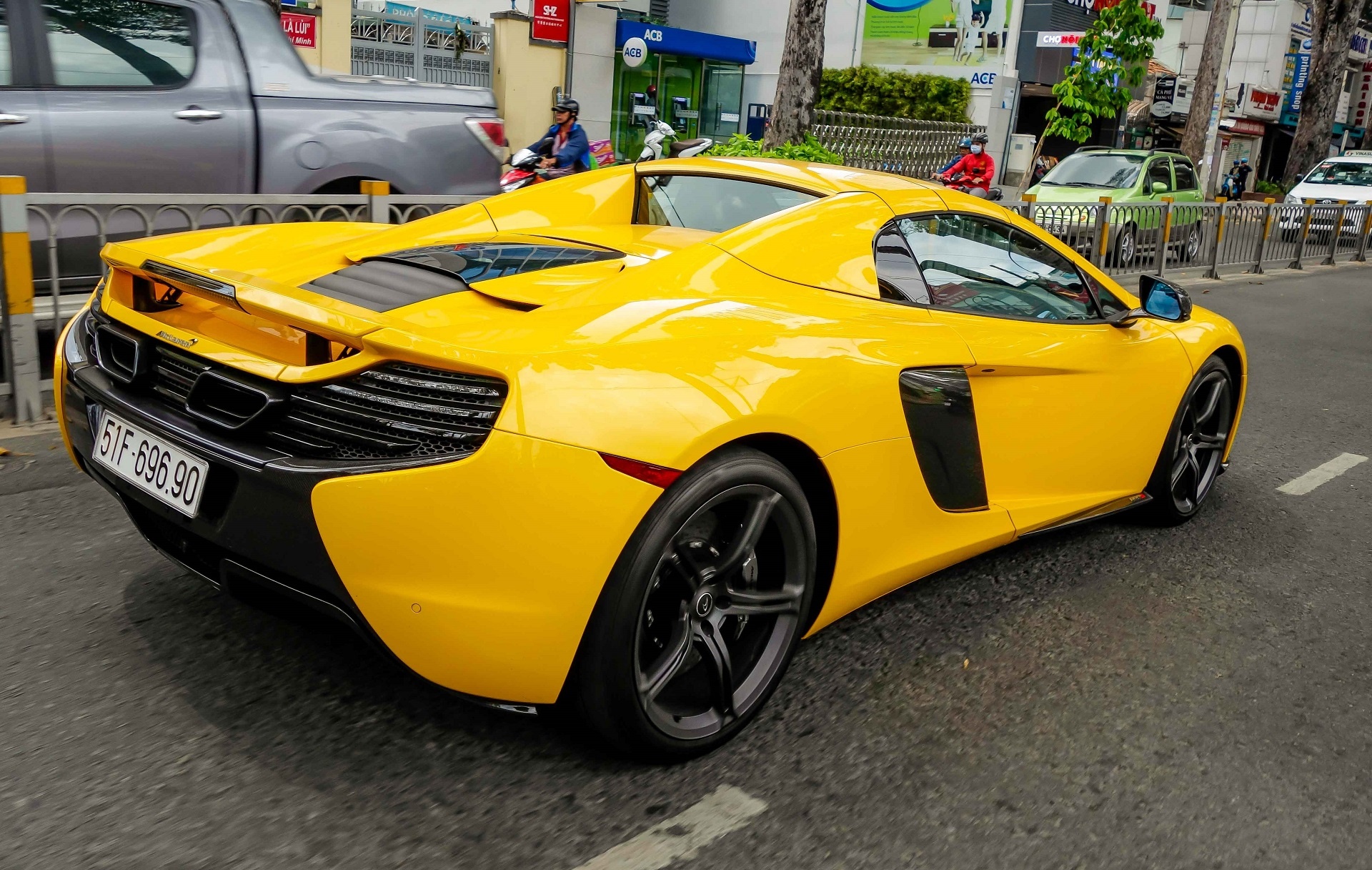 Sieu xe McLaren cua thieu gia Phan Thanh anh 5