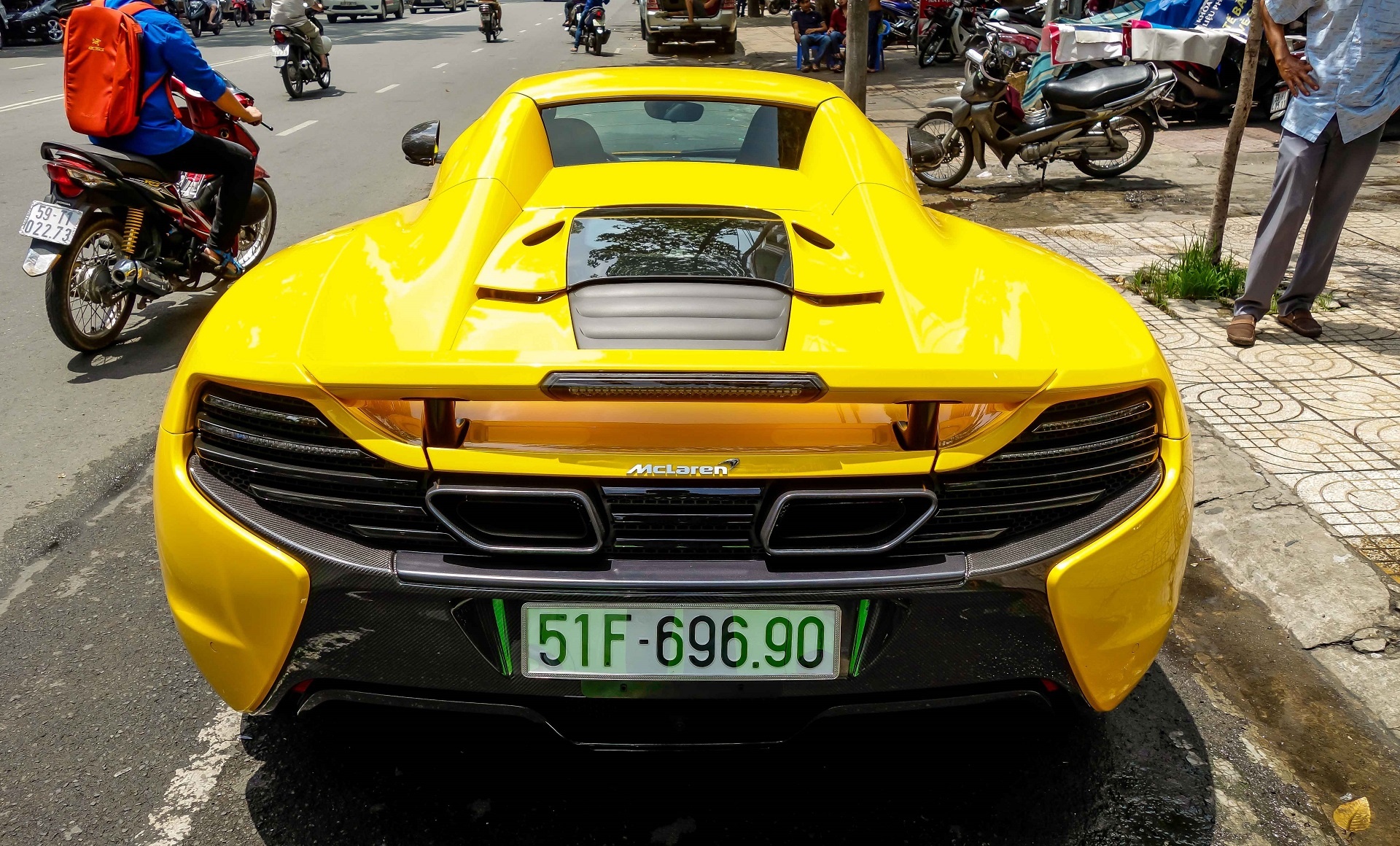 Sieu xe McLaren cua thieu gia Phan Thanh anh 9