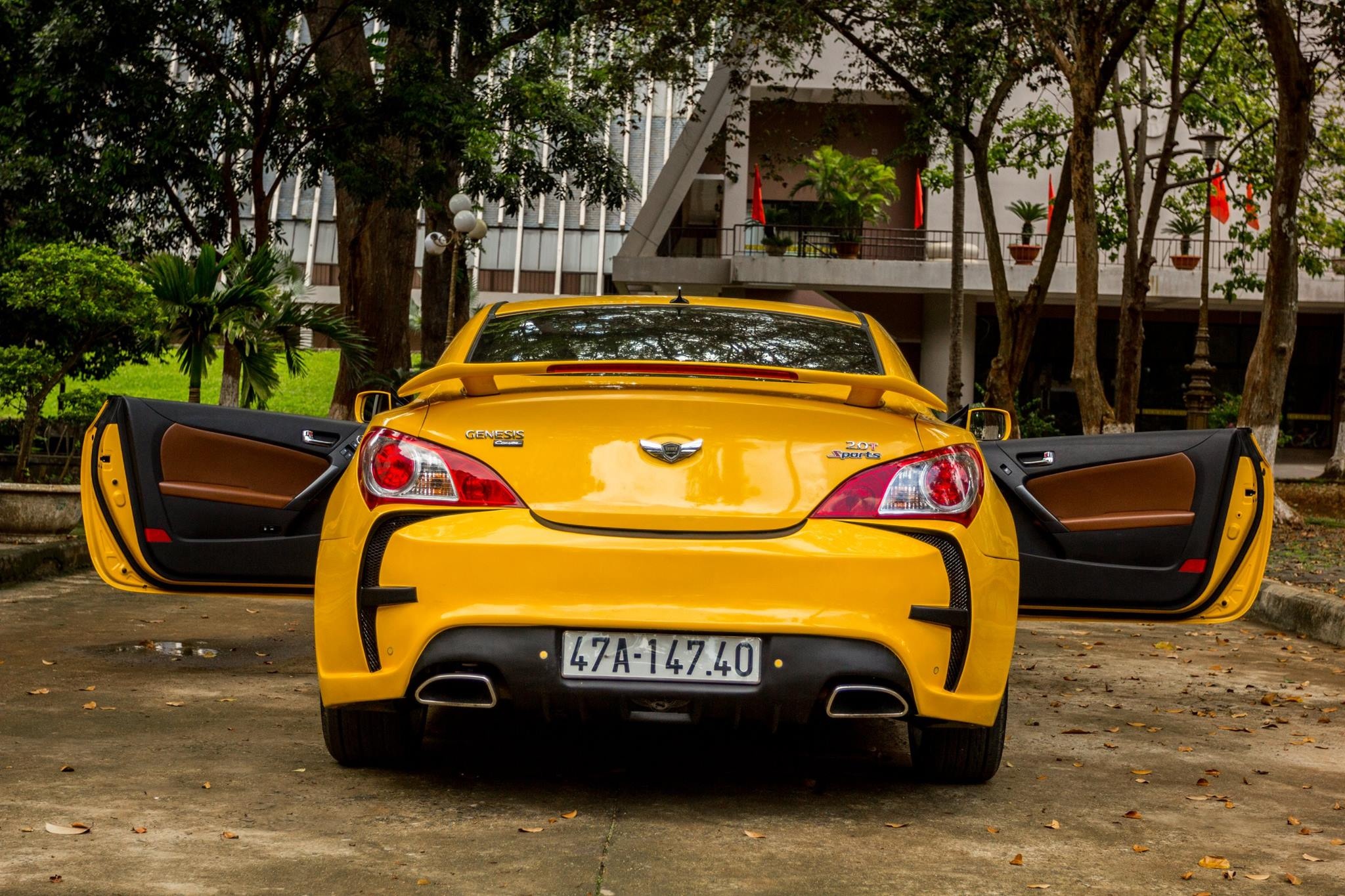 Hyundai Genesis do phong cach Aston Martin anh 2