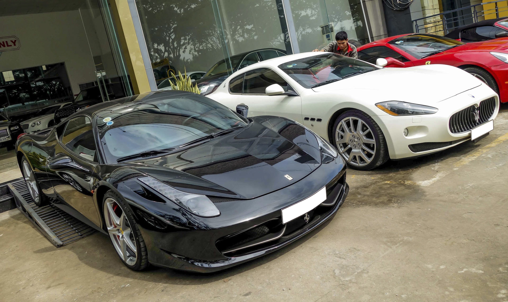 Dàn siêu xe Ferrari của đại gia Sài Gòn ảnh 12 Dan sieu xe Ferrari cua dai gia Sai Gon anh 12