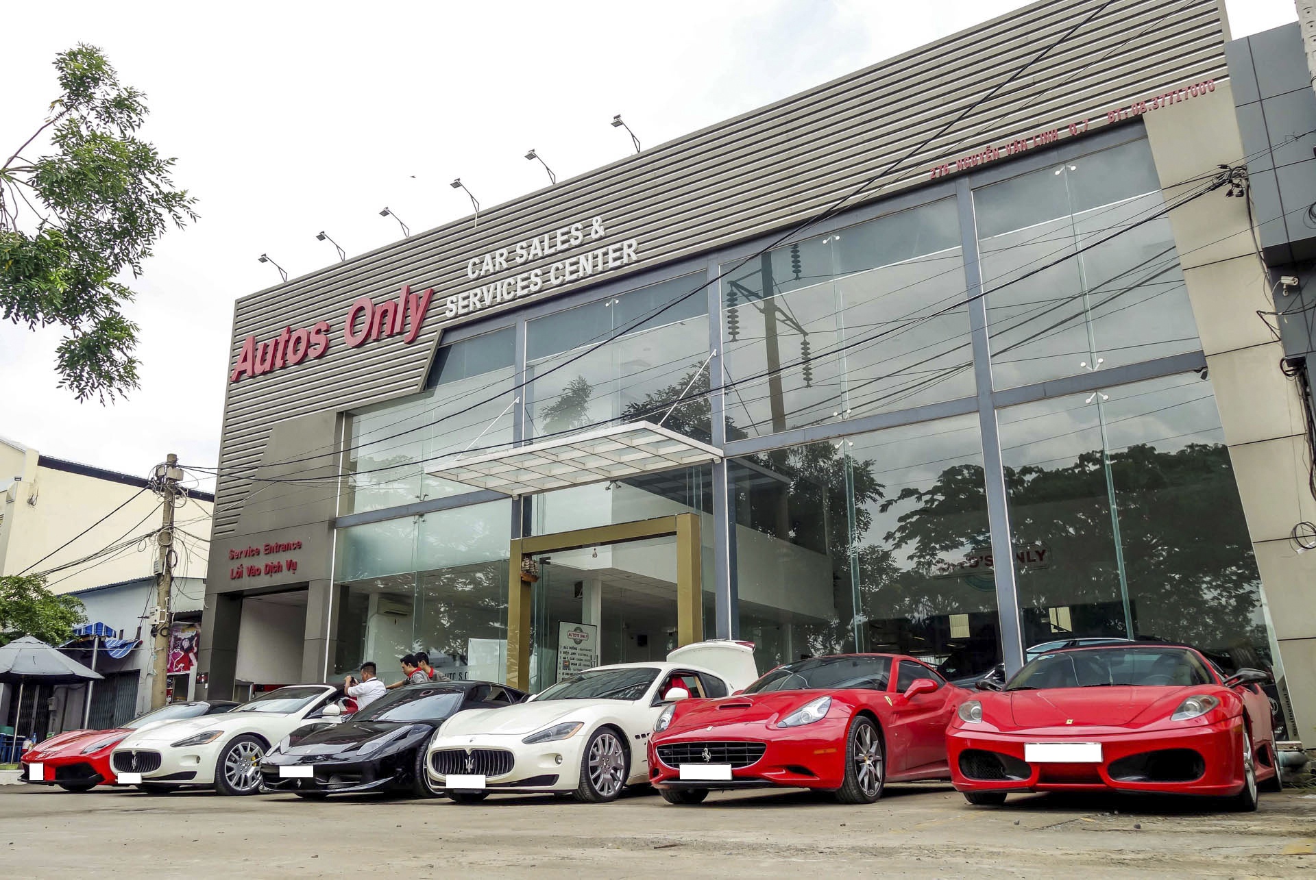 Dàn siêu xe Ferrari của đại gia Sài Gòn ảnh 15 Dan sieu xe Ferrari cua dai gia Sai Gon anh 15