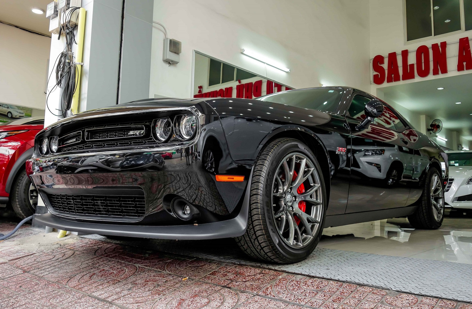 Challenger 392 Hemi dau tien tai Viet Nam anh 1