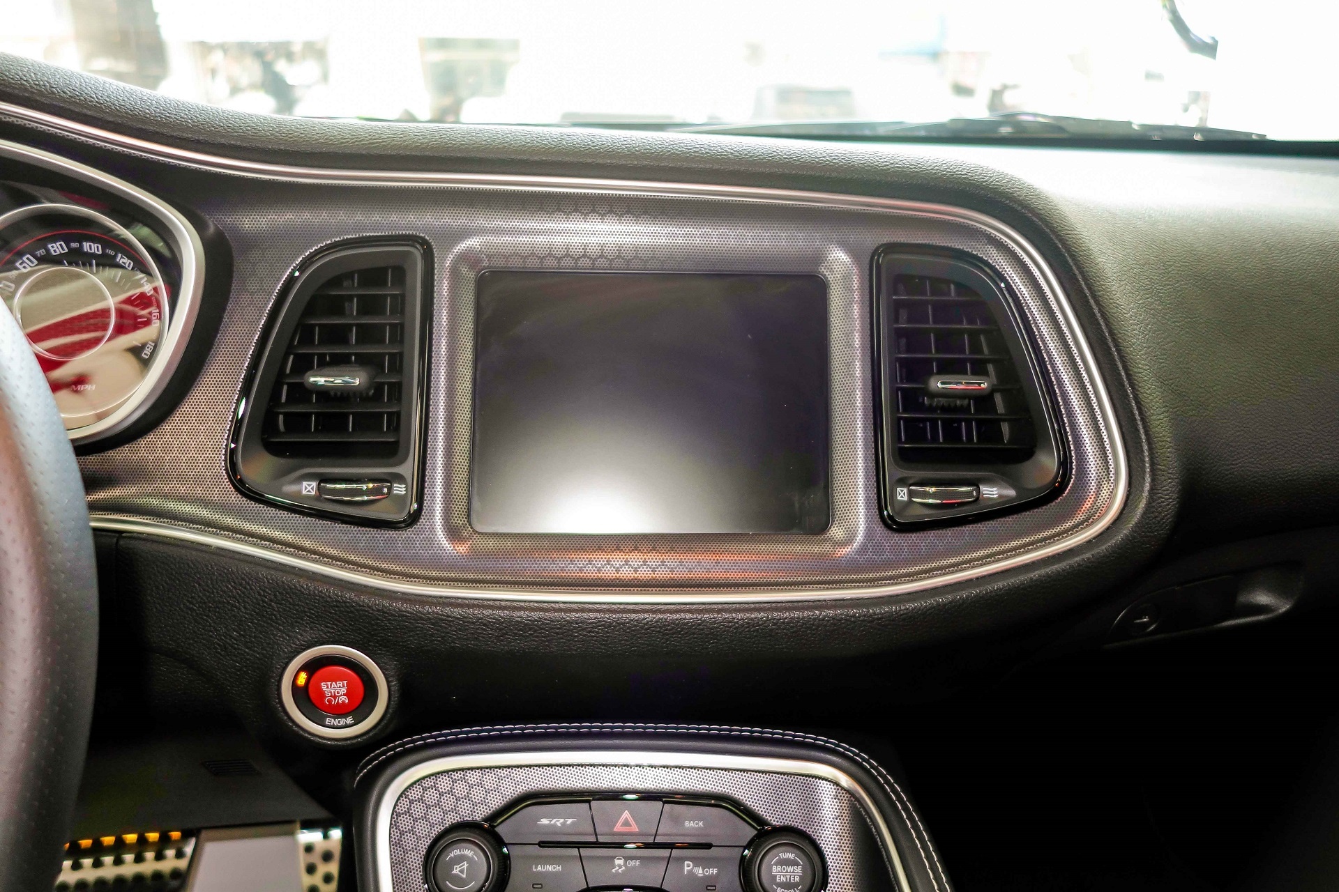 Challenger 392 Hemi dau tien tai Viet Nam anh 9