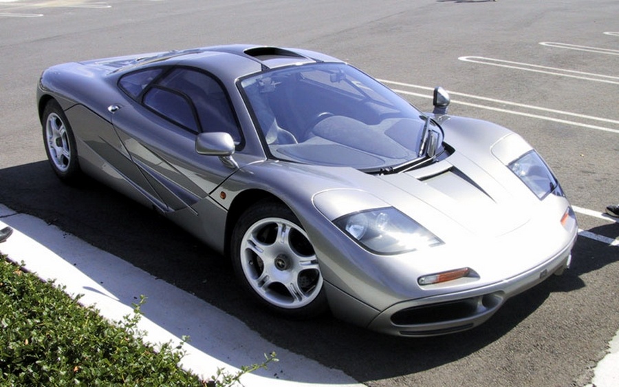 Ty phu  Elon Musk va thu choi sieu xe hinh anh