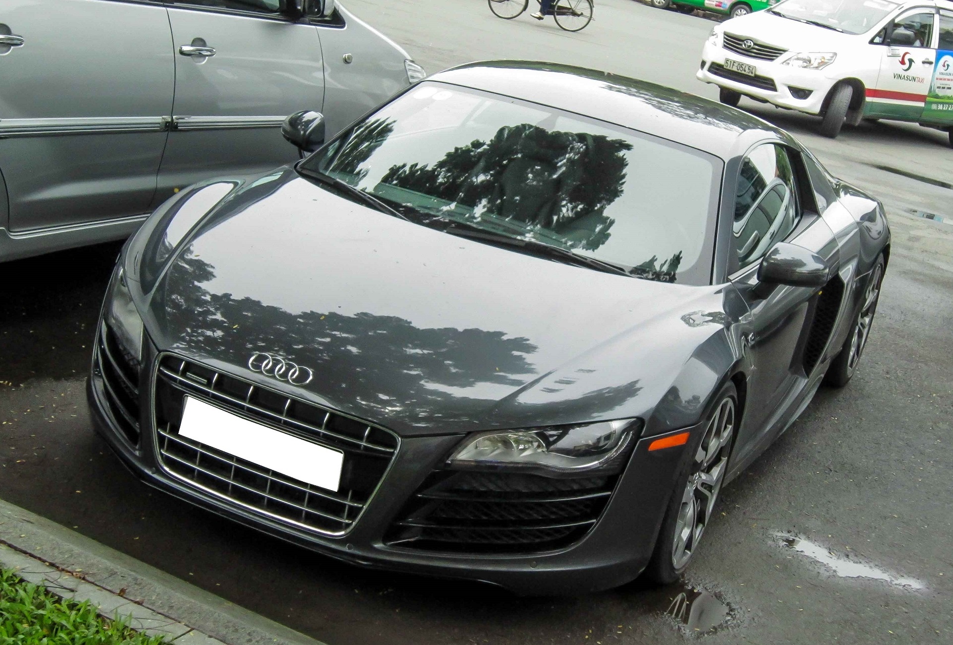 Siêu xe Audi R8 V10 màu lạ ảnh 1 Sieu xe Audi R8 V10 mau la anh 1