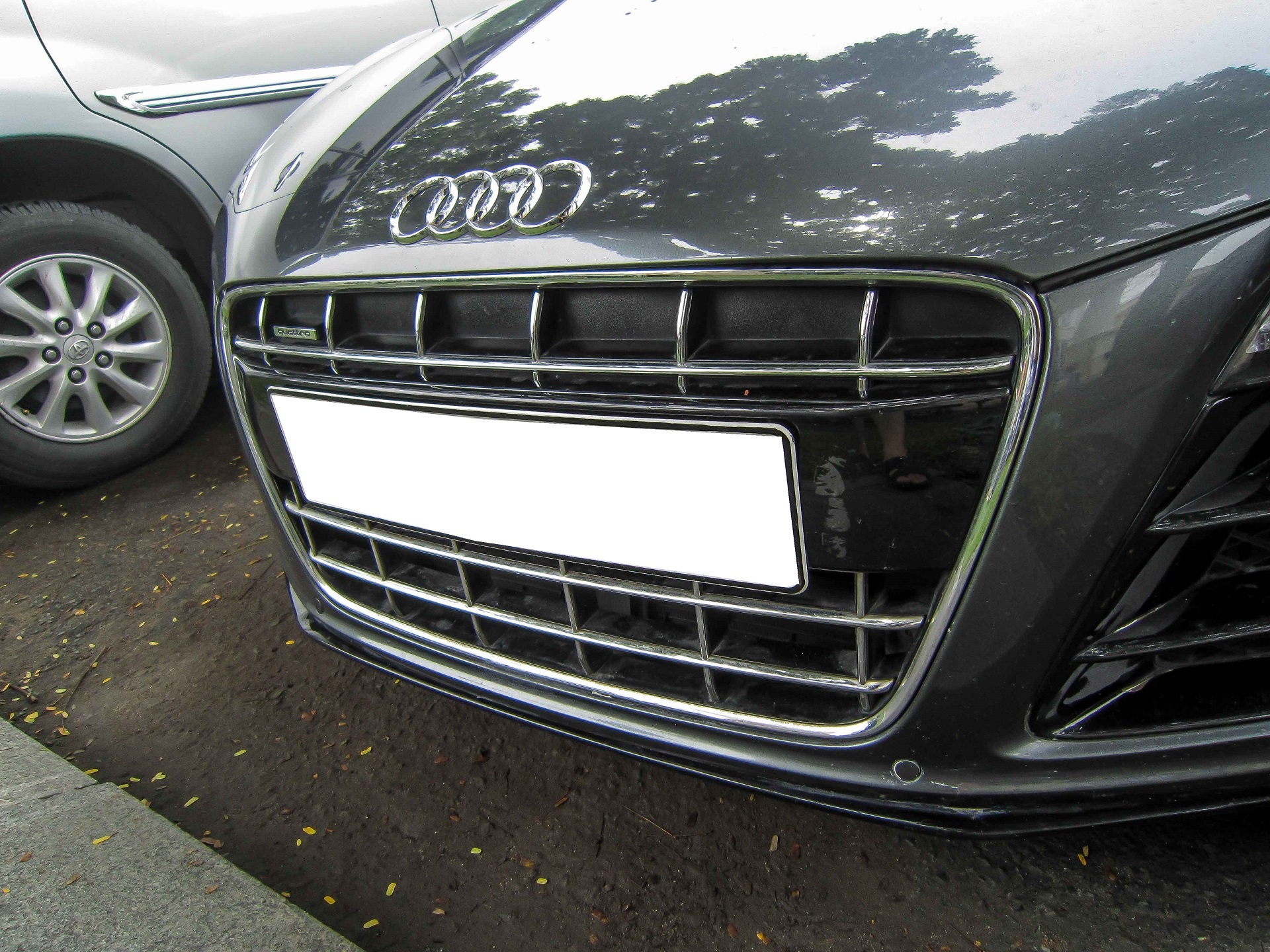 Siêu xe Audi R8 V10 màu lạ ảnh 2 Sieu xe Audi R8 V10 mau la anh 2