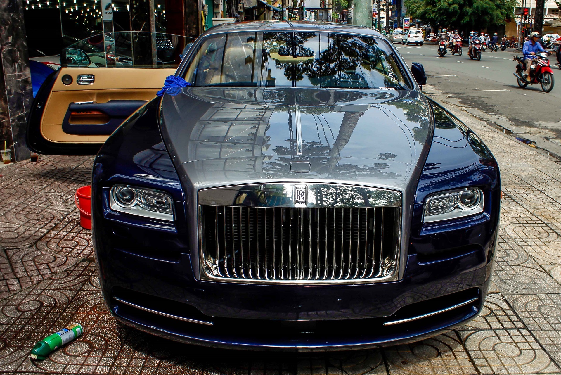 Chi tiet Rolls-Royce Wraith thieu gia Phan Thanh moi tau hinh anh