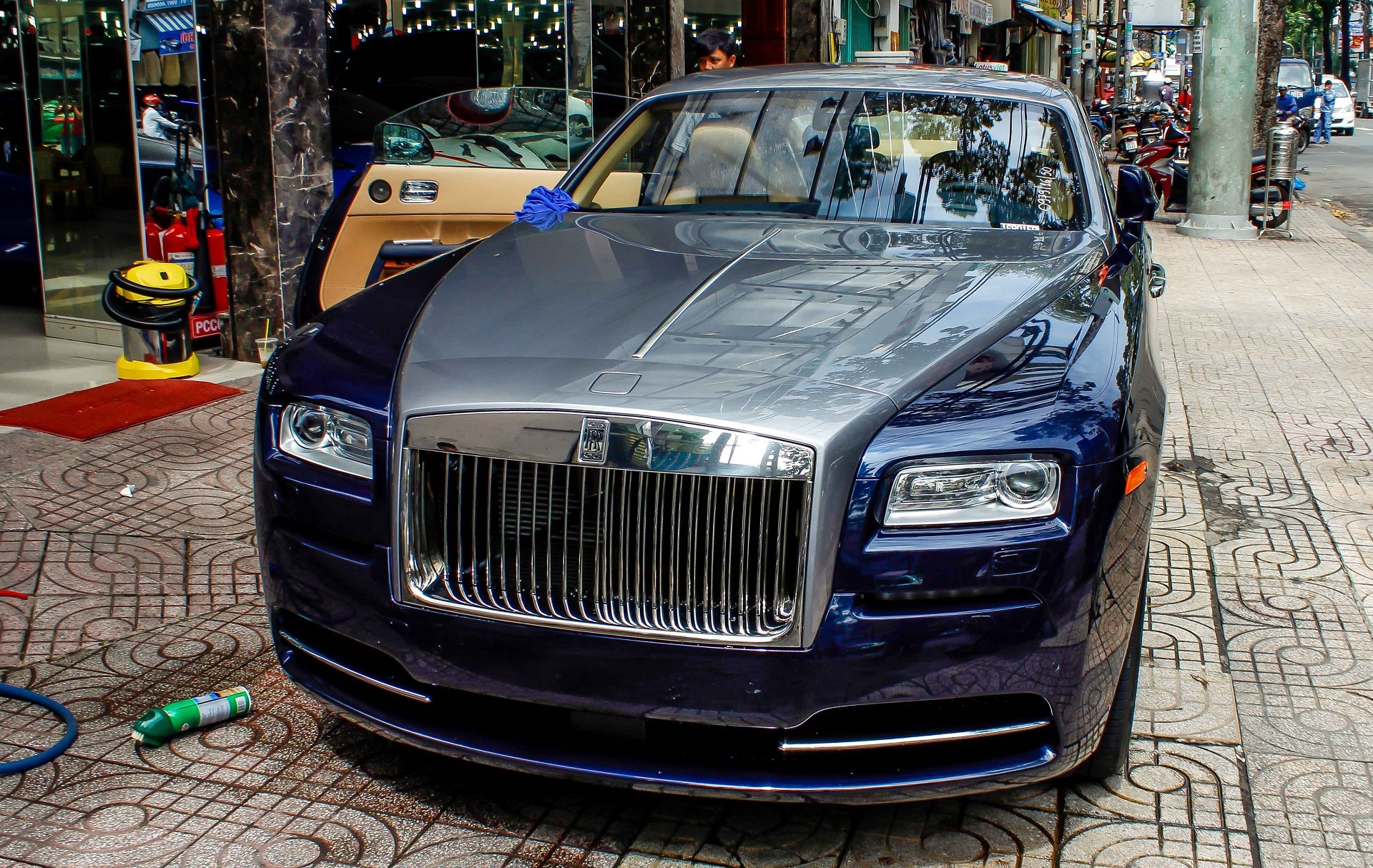 Thieu gia Phan Thanh mua Rolls-Royce Wraith anh 15