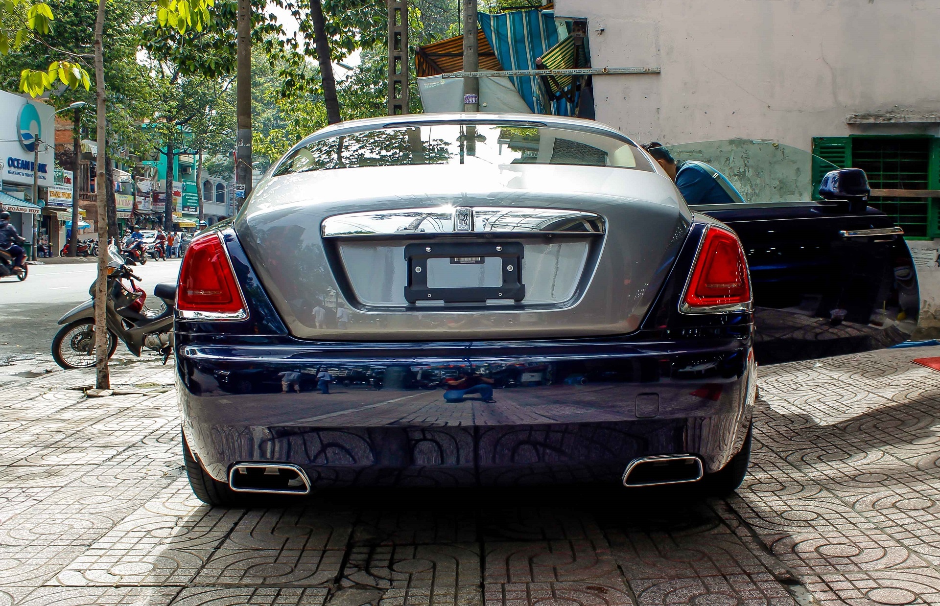 Thieu gia Phan Thanh mua Rolls-Royce Wraith anh 3