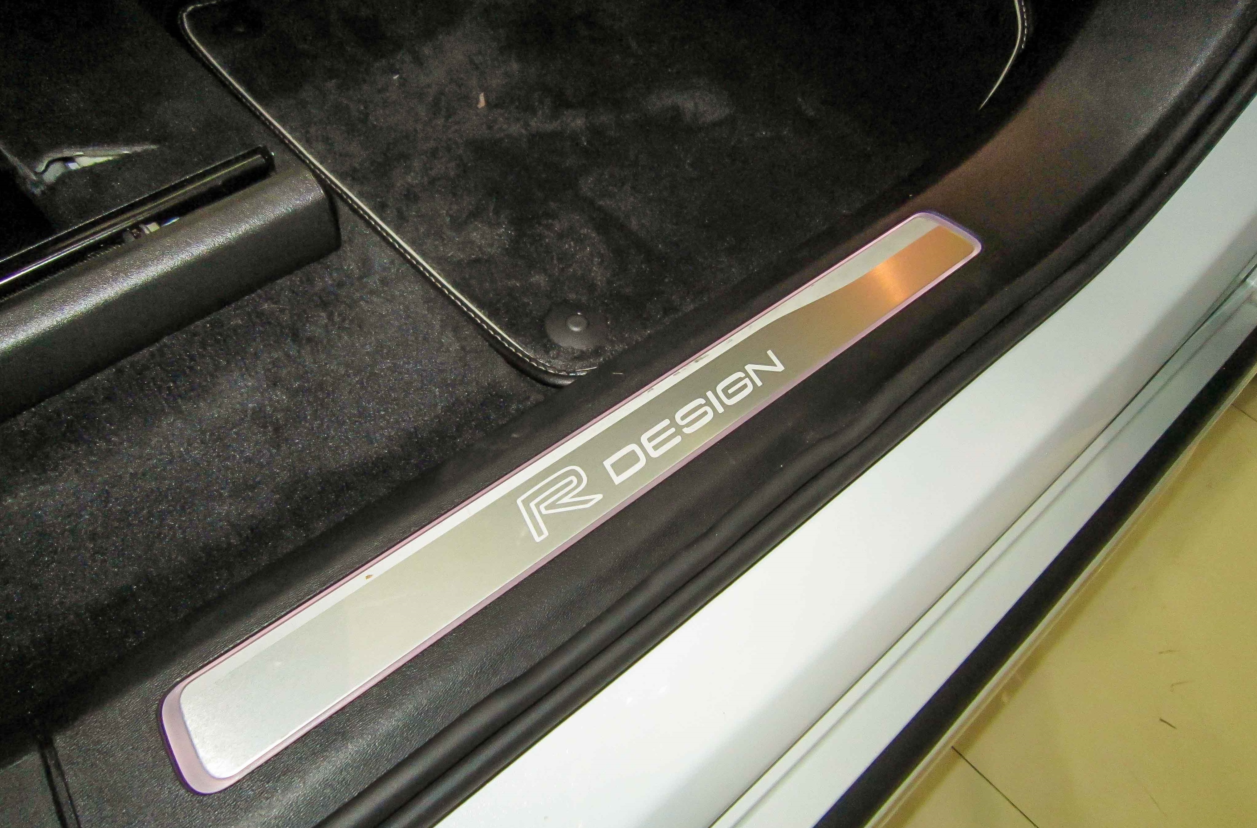 Volvo XC 90 R-Design tai Viet Nam anh 5