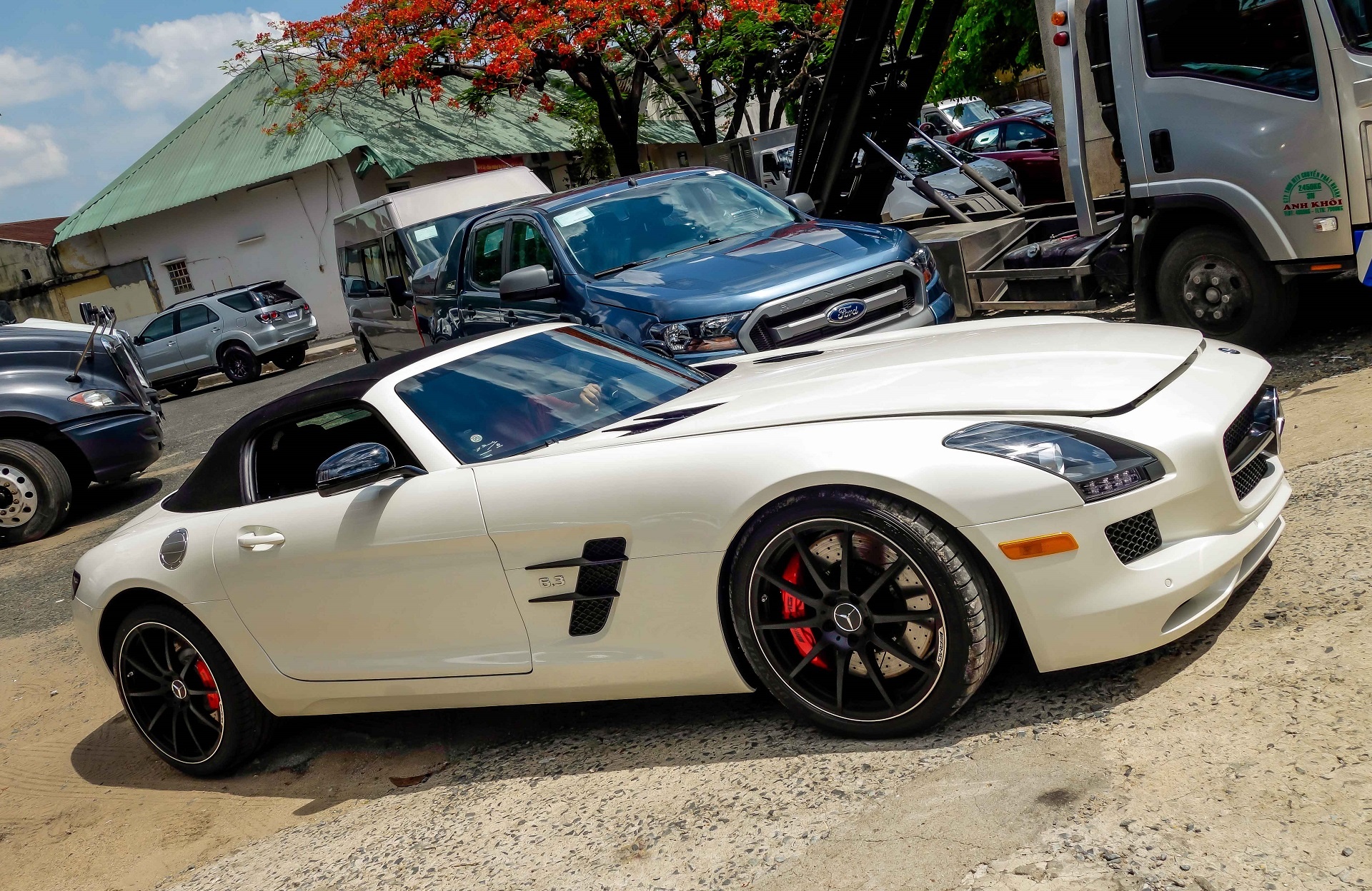 sieu xe chay thue truoc 1/7 anh 9