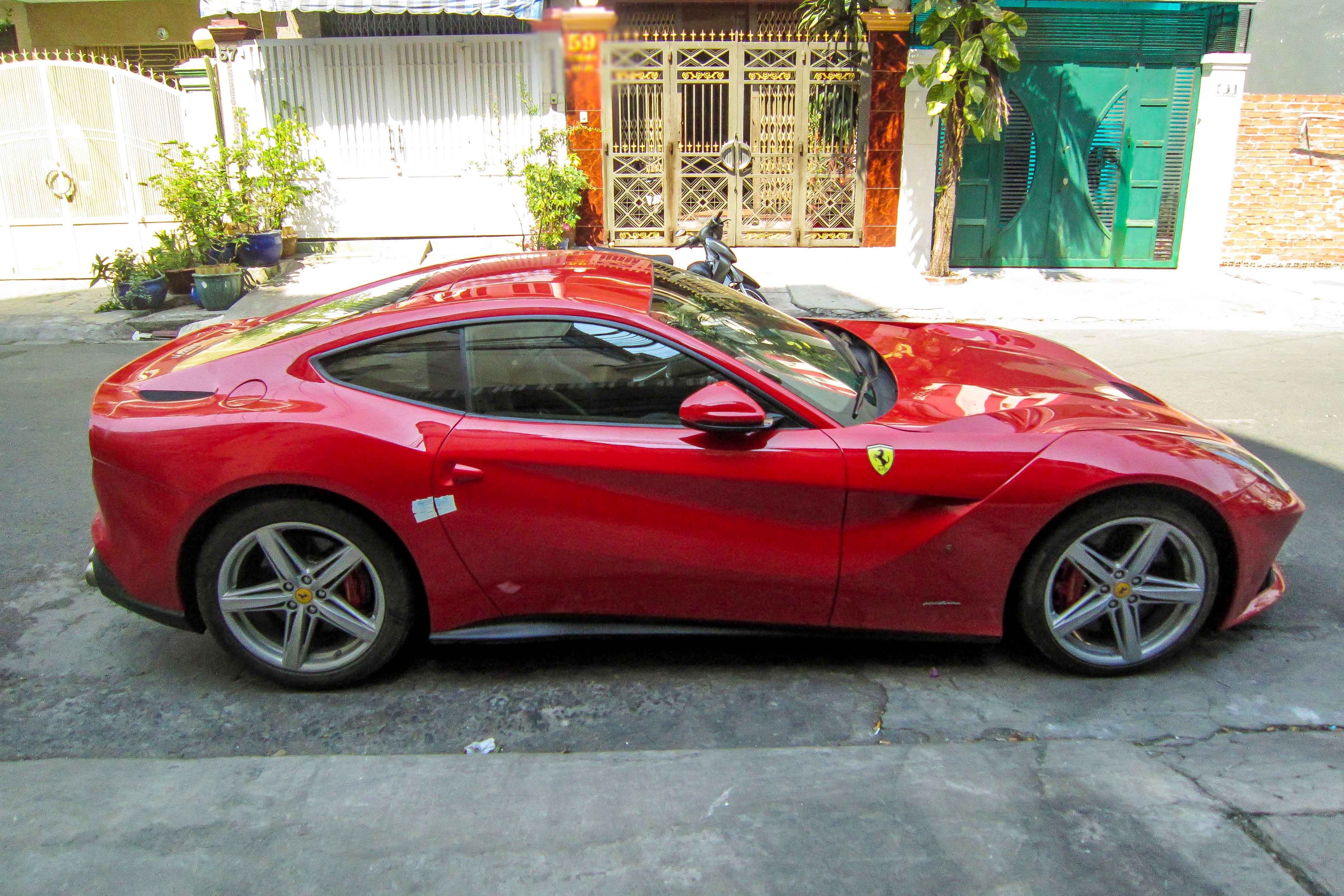 sieu xe chay thue truoc 1/7 anh 3