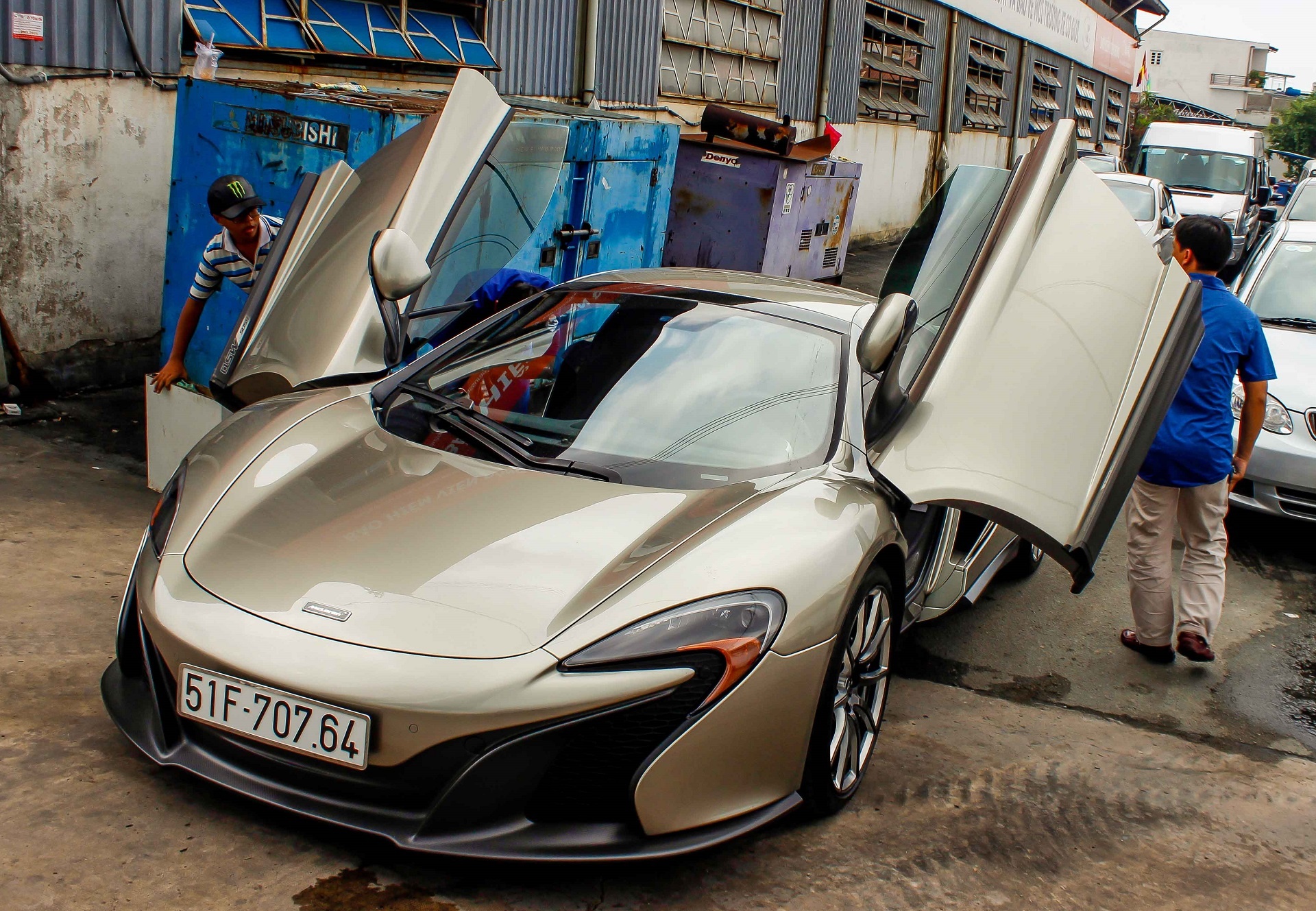 sieu xe chay thue truoc 1/7 anh 5