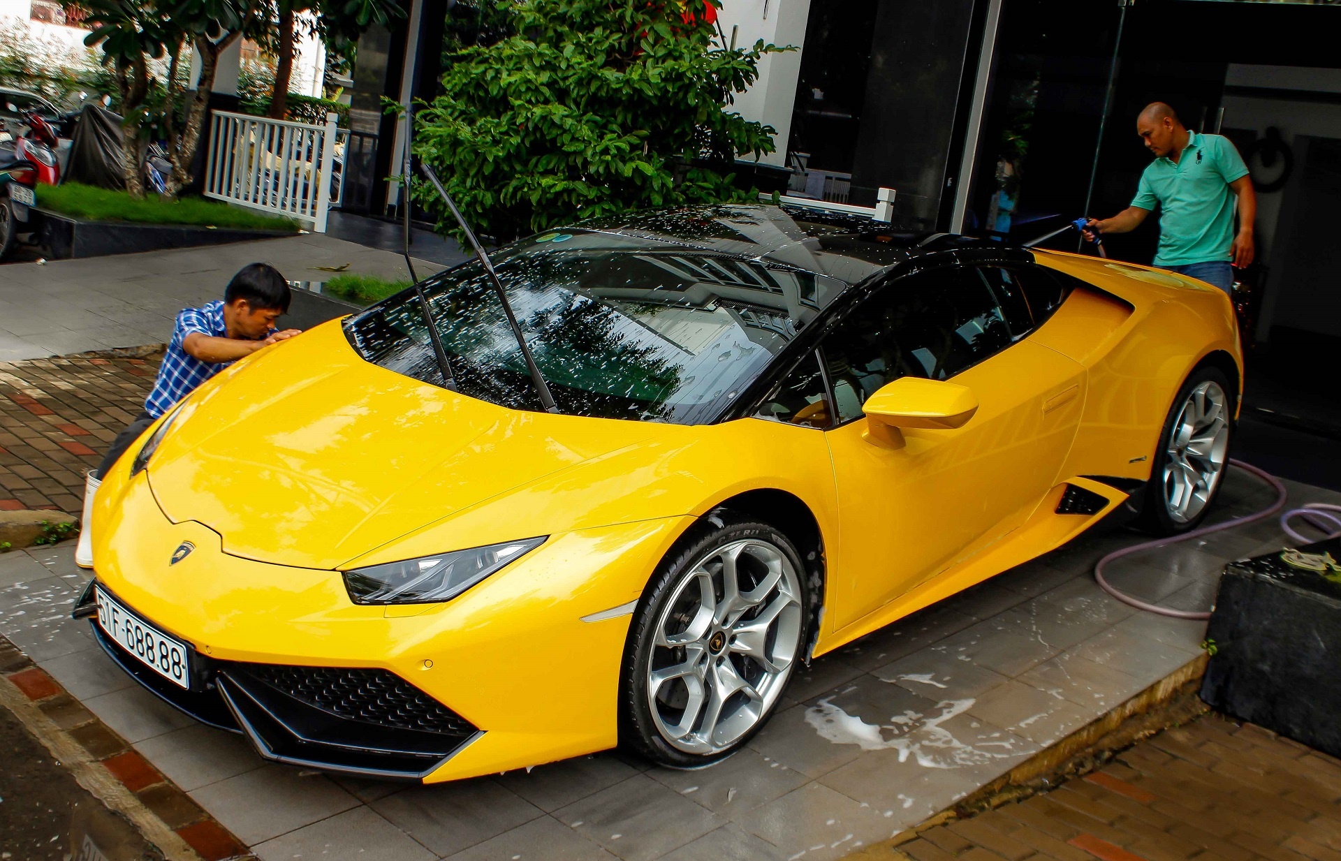 sieu xe chay thue truoc 1/7 anh 7