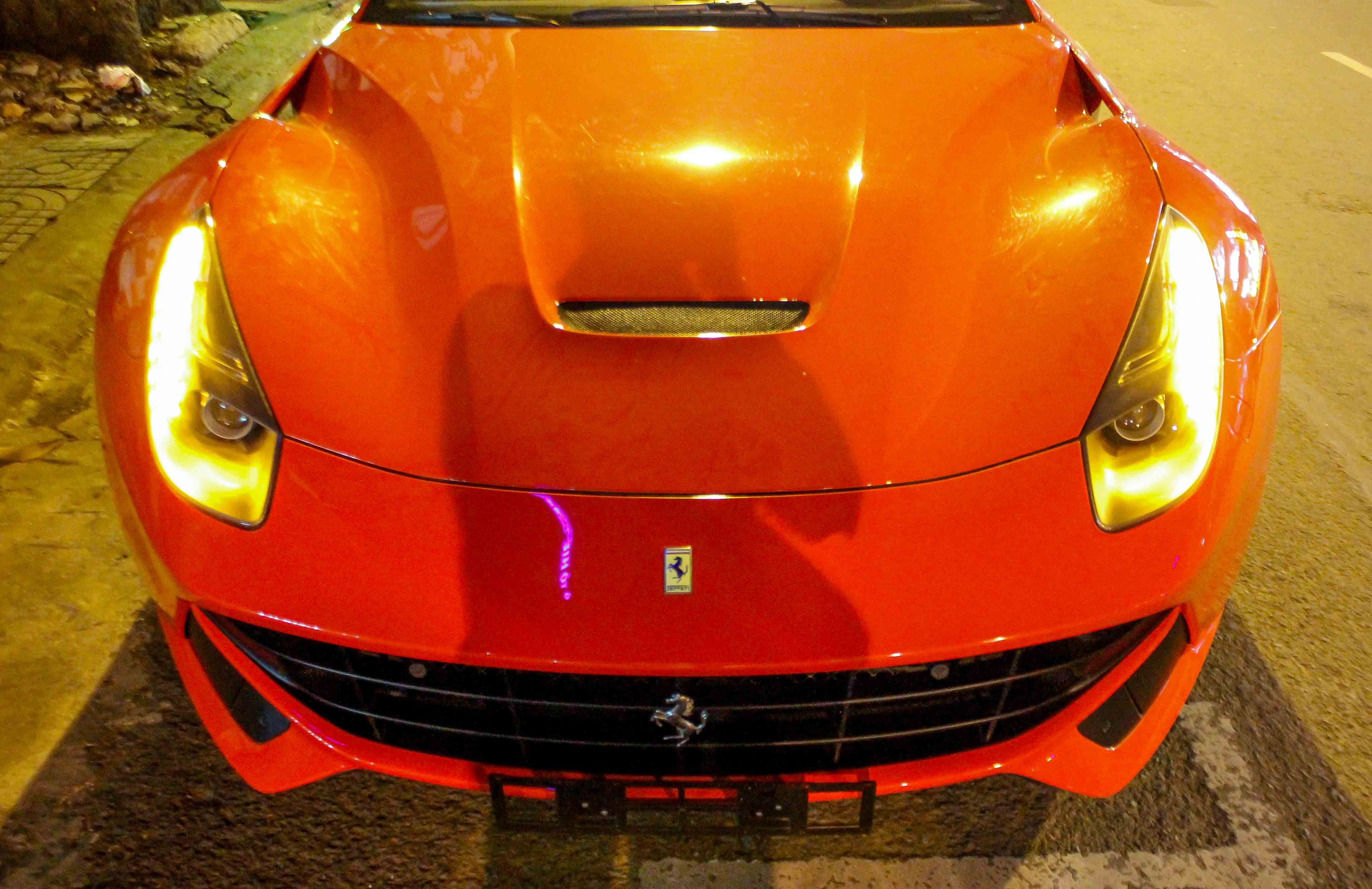 sieu xe Ferrari F12 ve Viet Nam anh 4