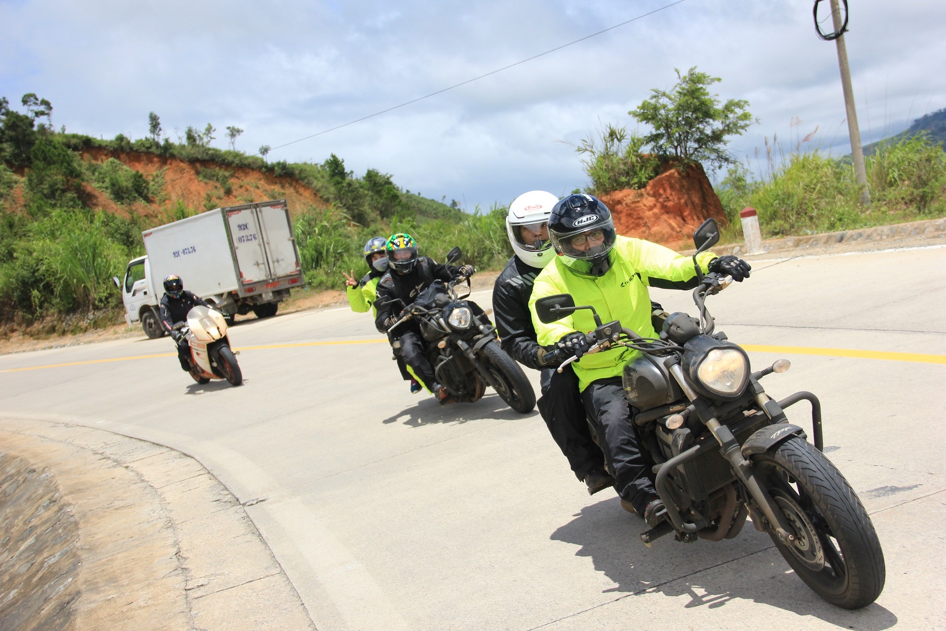 phuot xuyen Viet bang Kawasaki anh 6