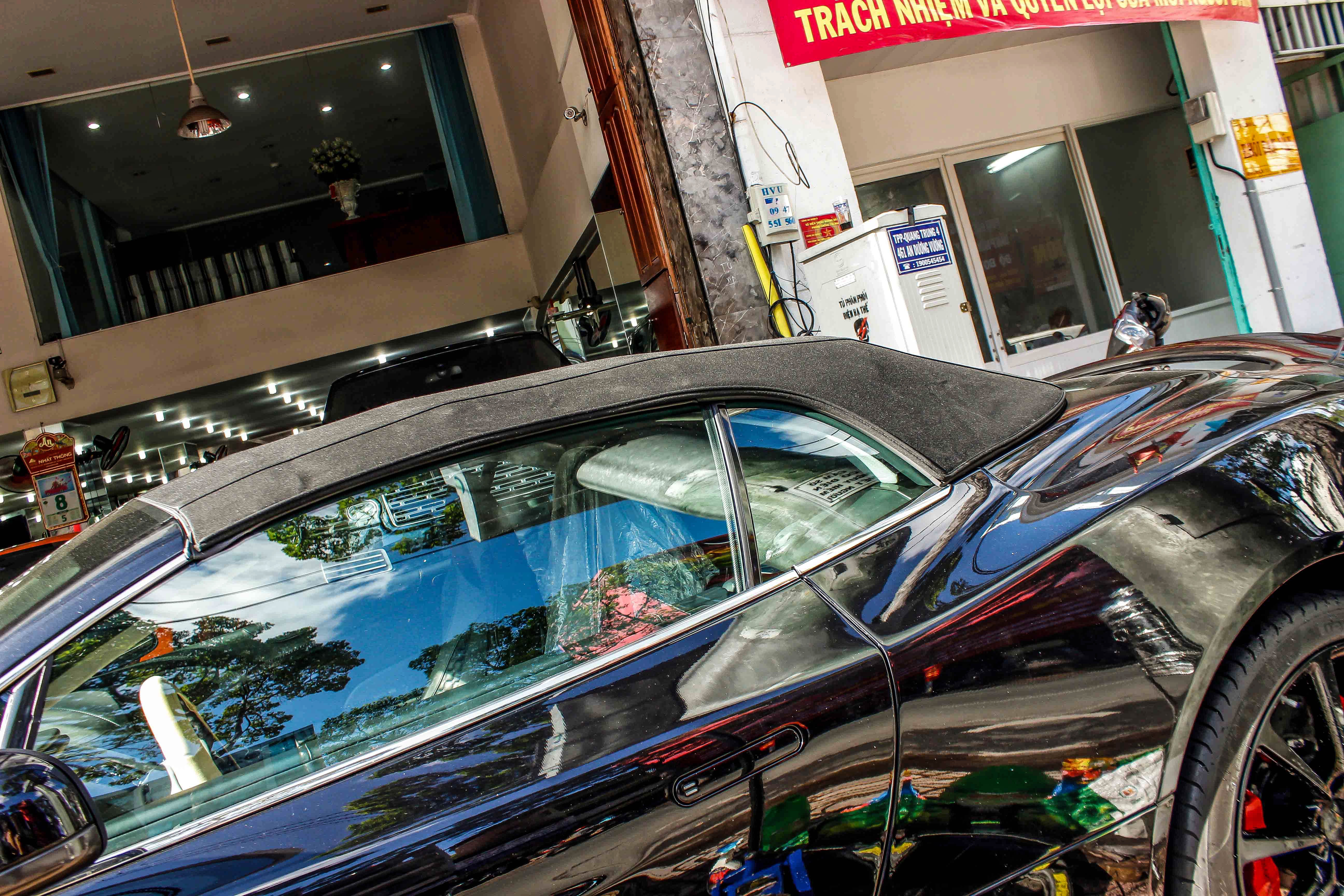 Aston Martin Vanquish Volante Viet Nam anh 4