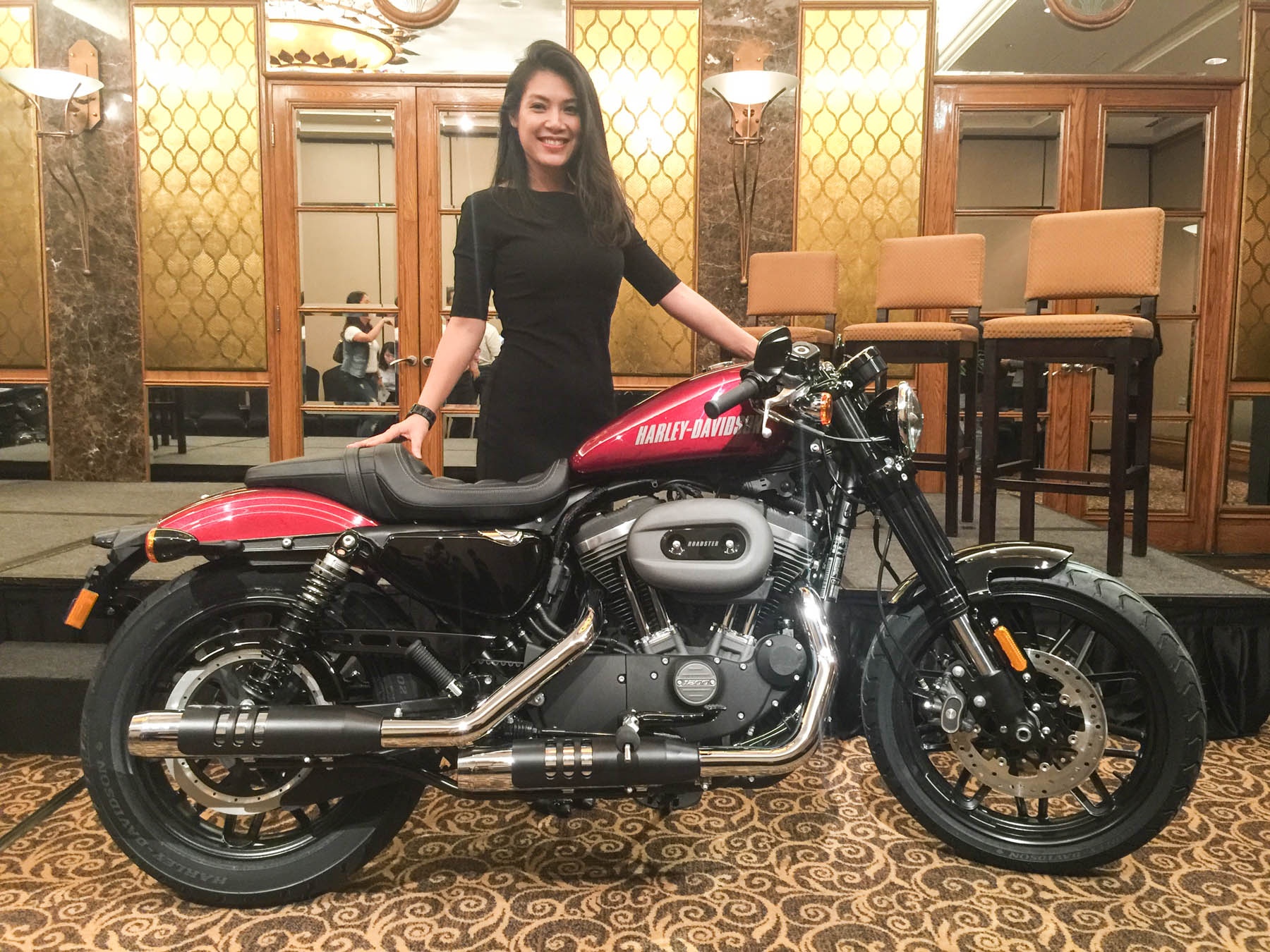 Harley Davidson Roadster 1.200 phan khoi ra mat tai Viet Nam hinh anh
