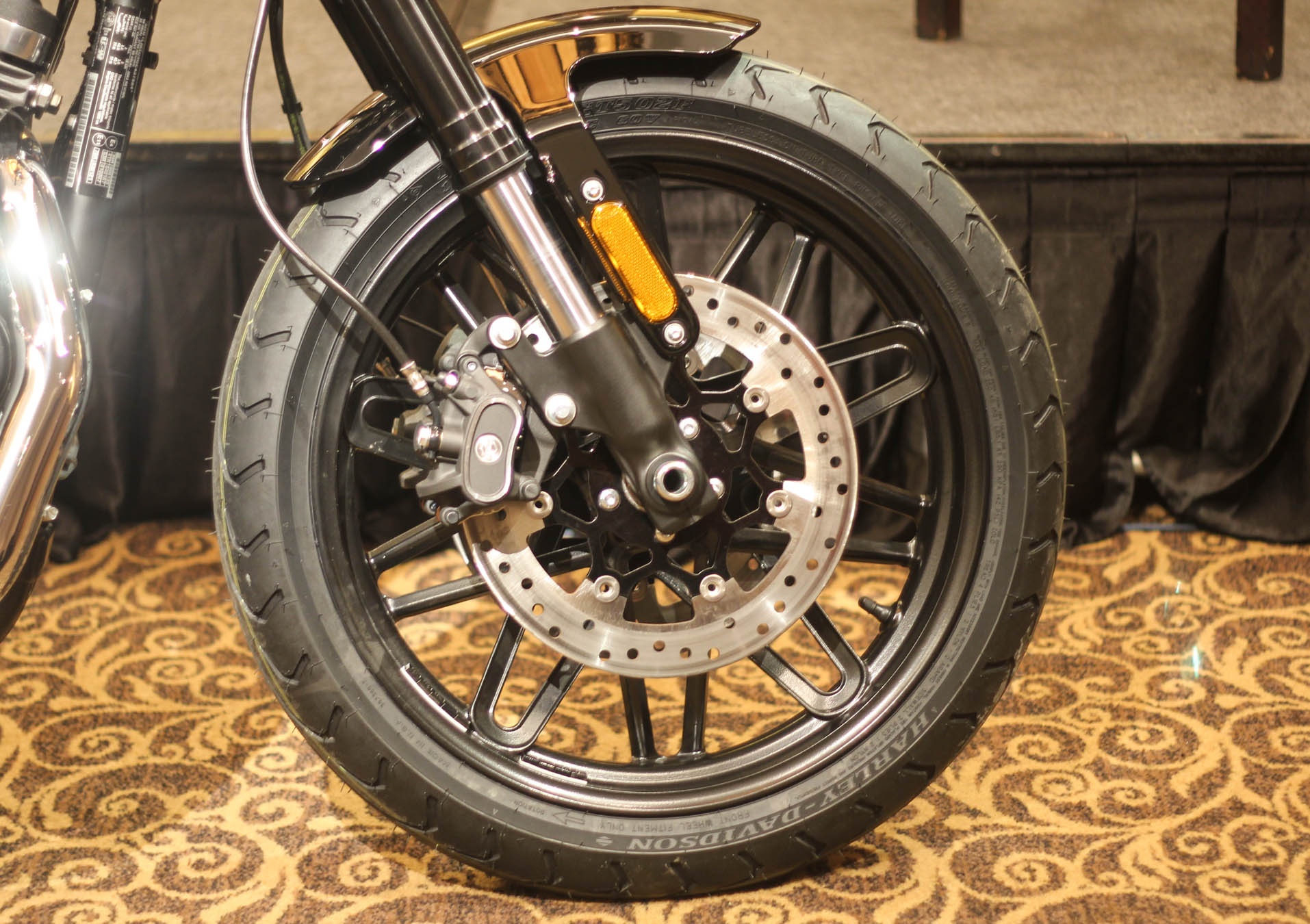 Harley Davidson Roadster dau tien Viet Nam anh 10