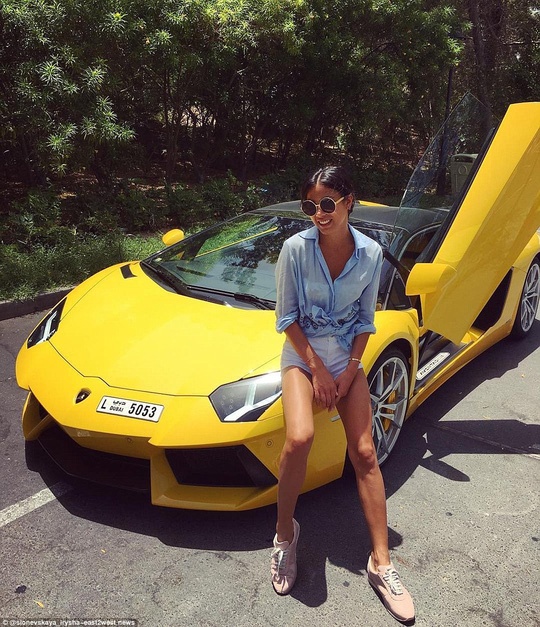 Gioi tre nha giau tai Nga choi sieu xe anh 2