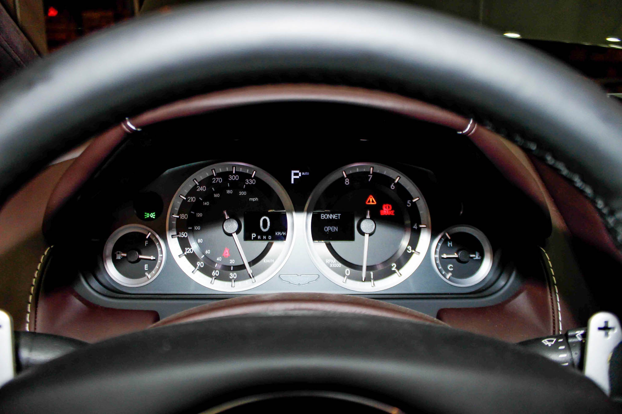 Aston Martin Rapide S tai Sai Gon anh 9