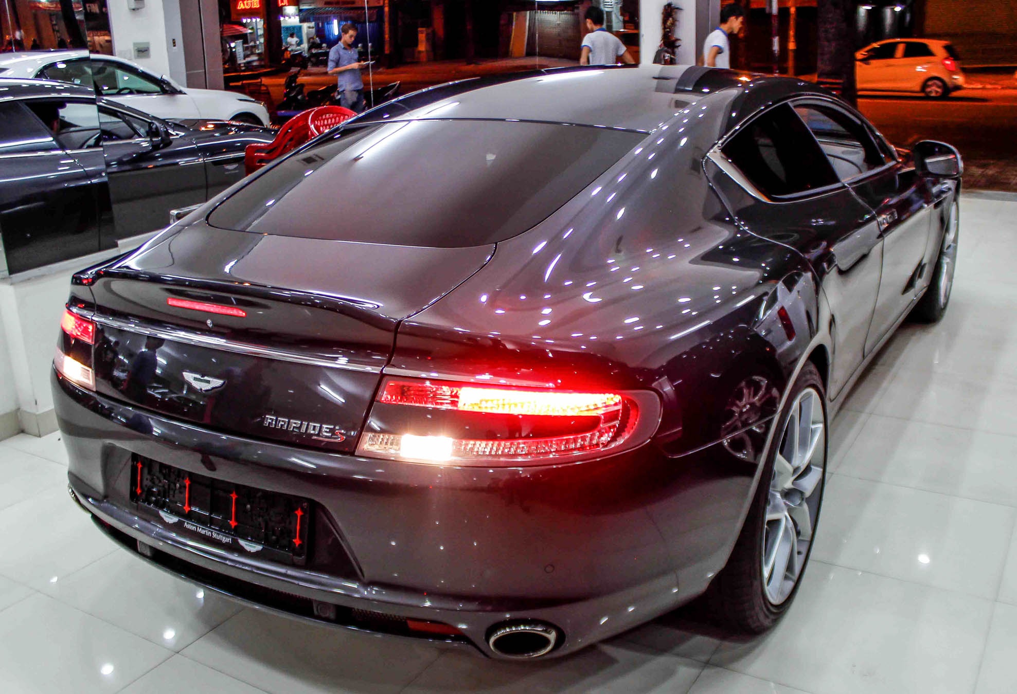 Aston Martin Rapide S tai Sai Gon anh 2