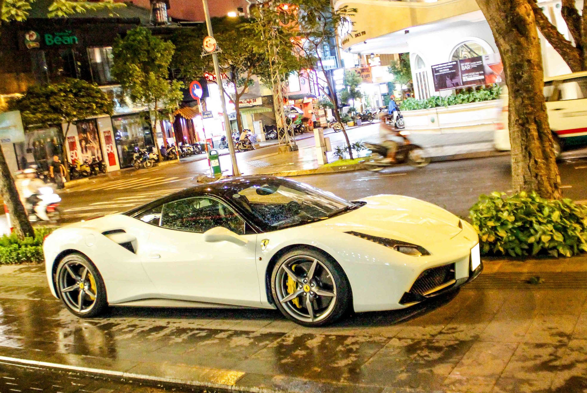 Sieu xe Ferrari 488 Cuong Do La anh 1