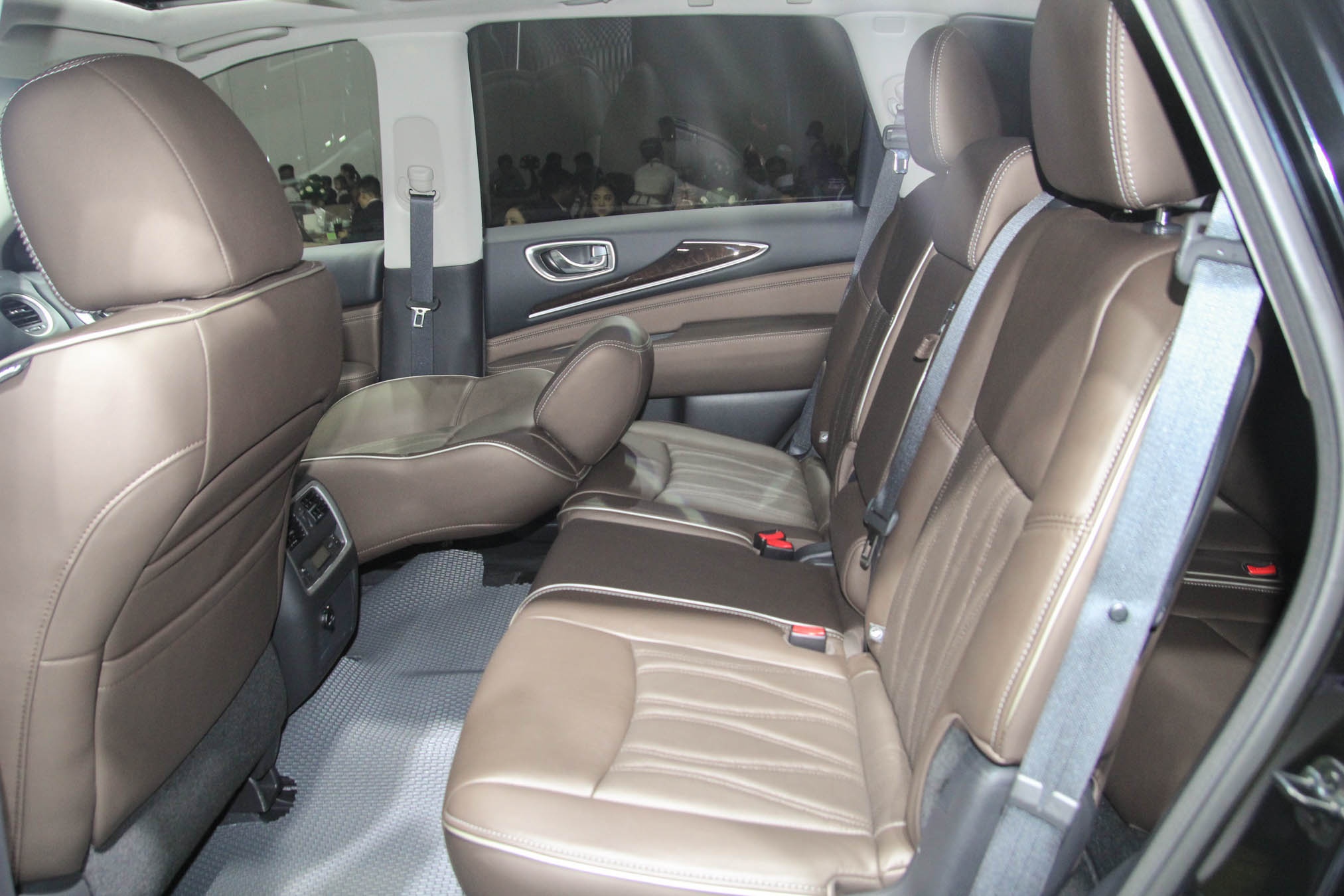 Infiniti QX60 ra mat tai Viet Nam anh 12