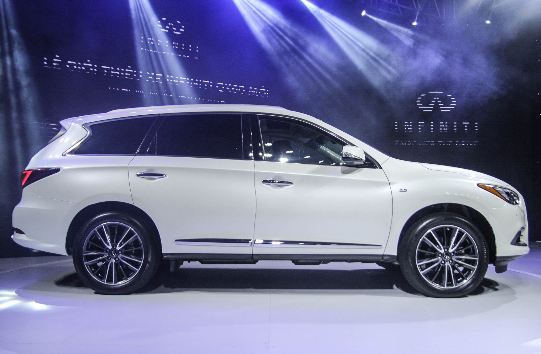 Infiniti QX60 ra mat tai Viet Nam anh 4