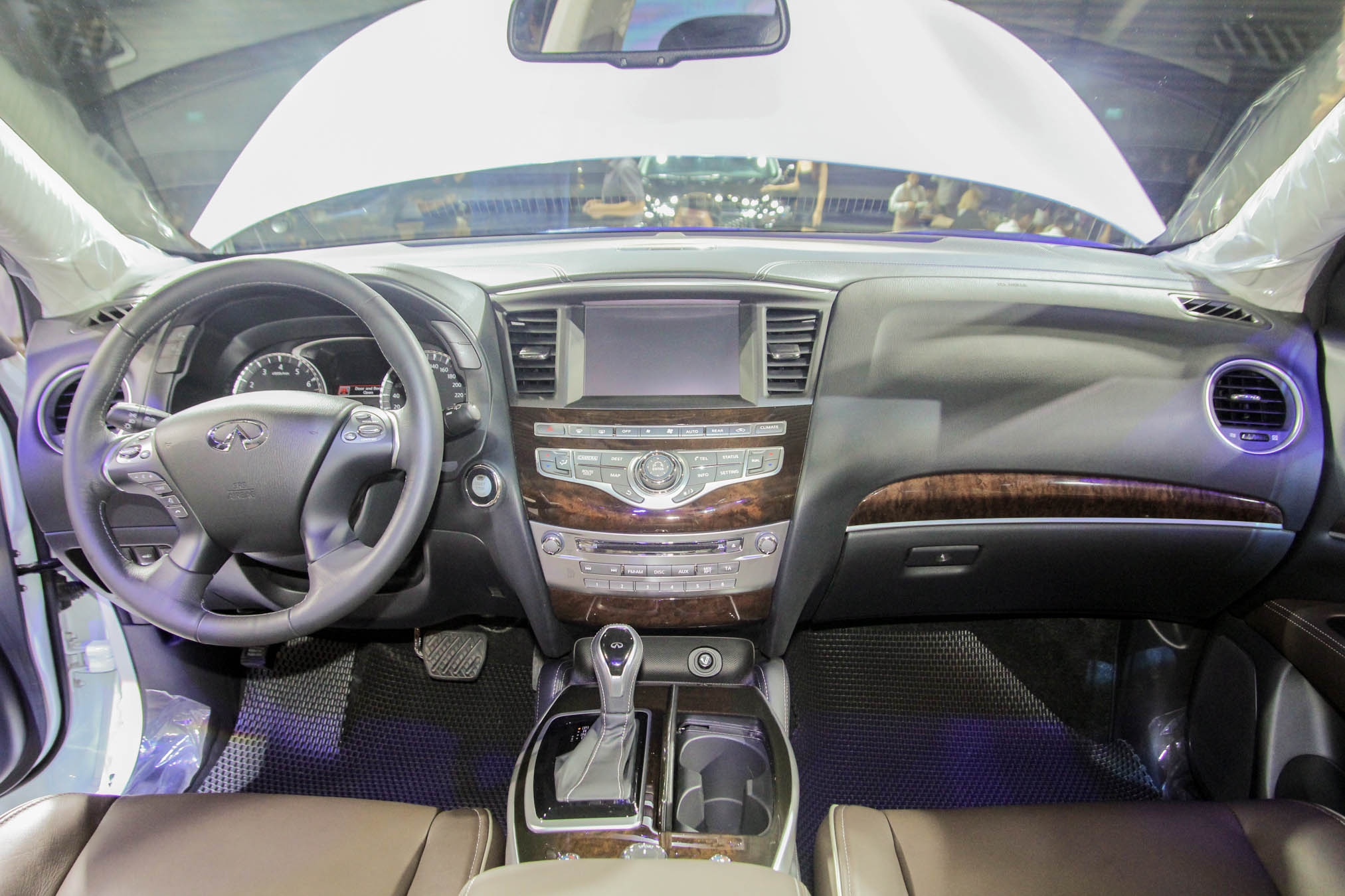 Infiniti QX60 ra mat tai Viet Nam anh 8