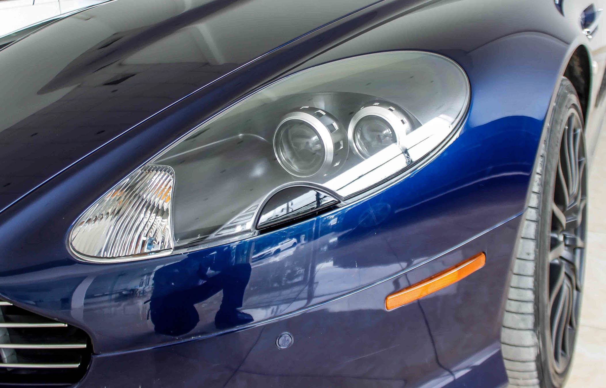 Aston Martin DB9 tai Viet Nam anh 8