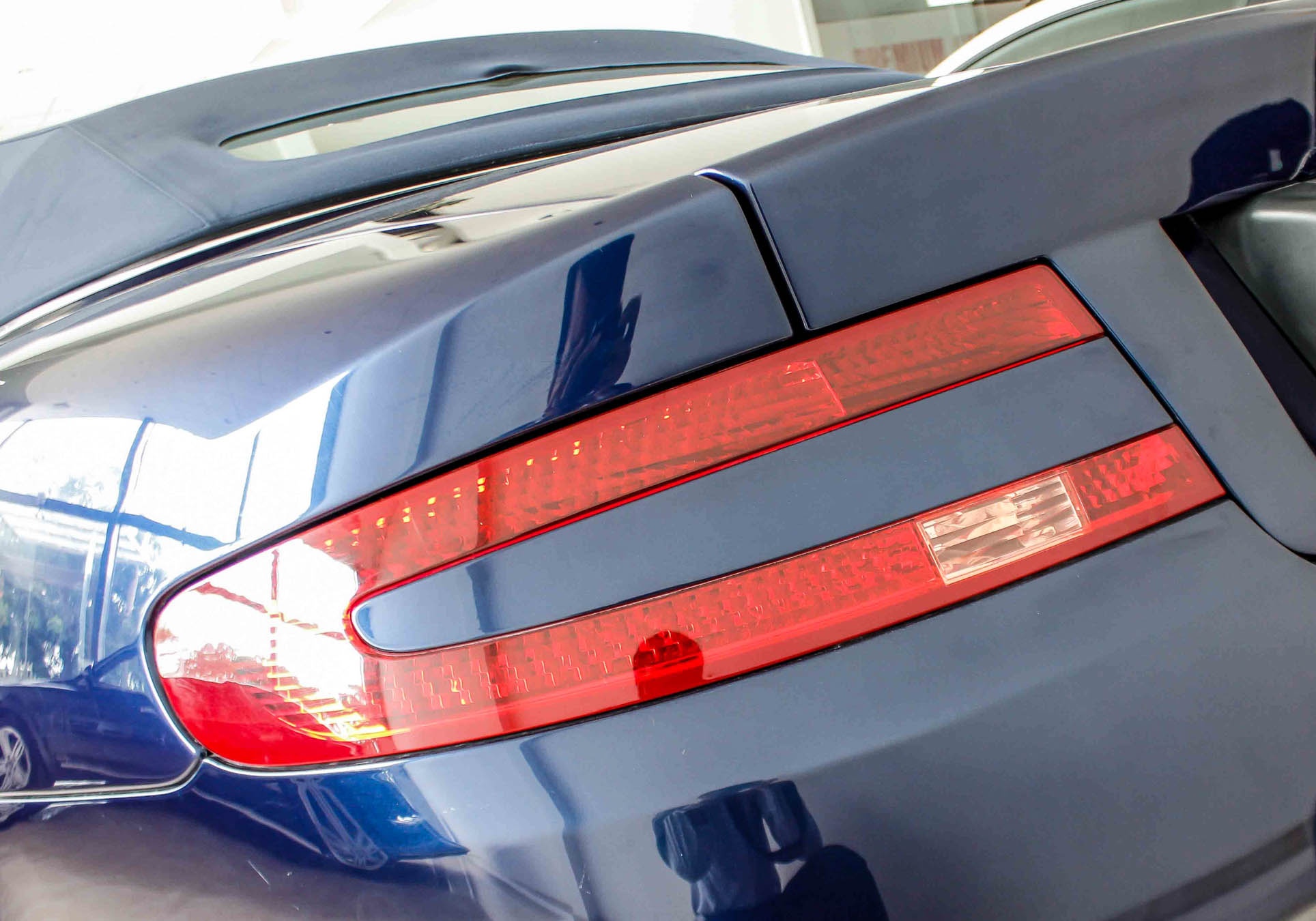 Aston Martin DB9 tai Viet Nam anh 9