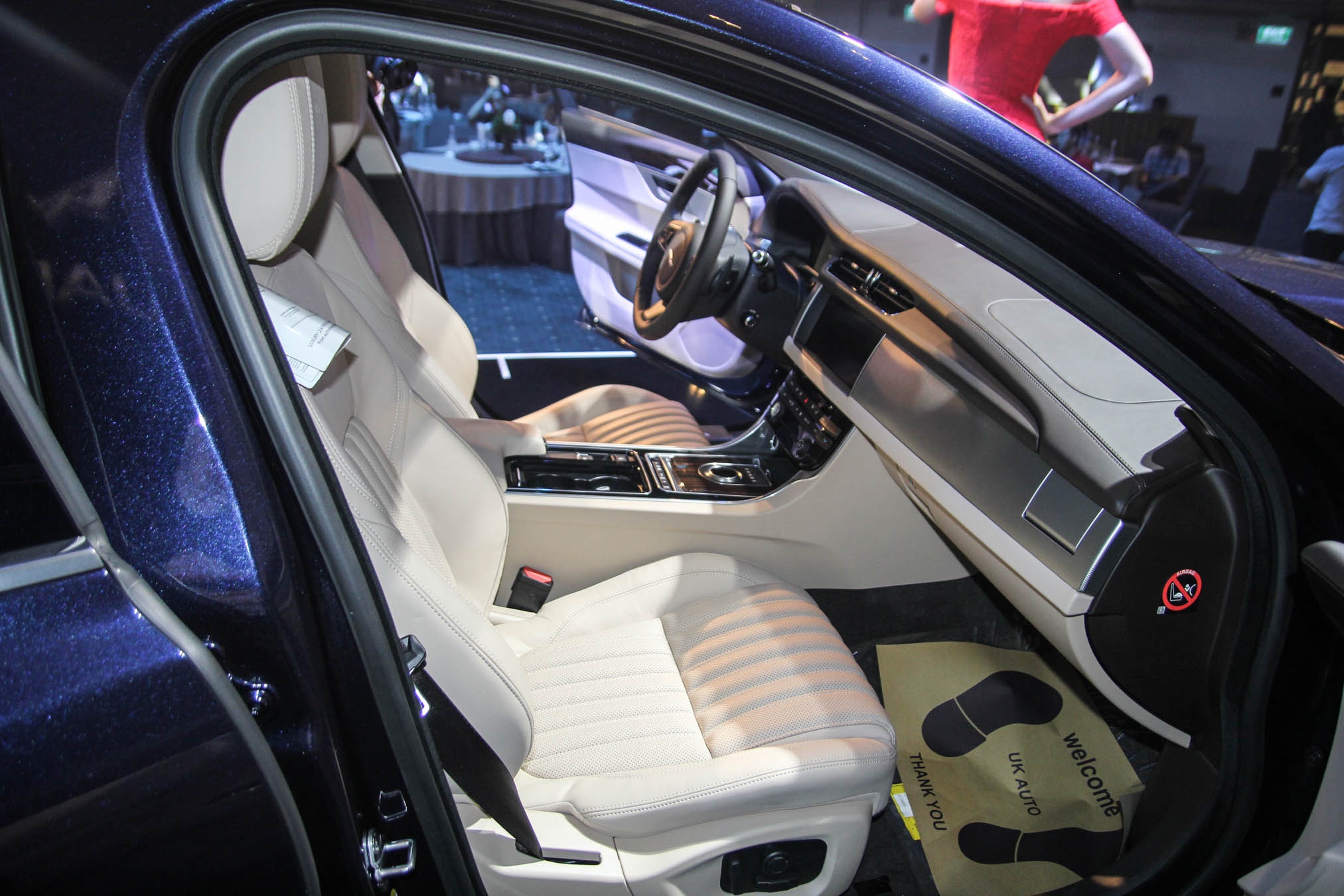 Jaguar XF ra mat tai Viet Nam anh 13