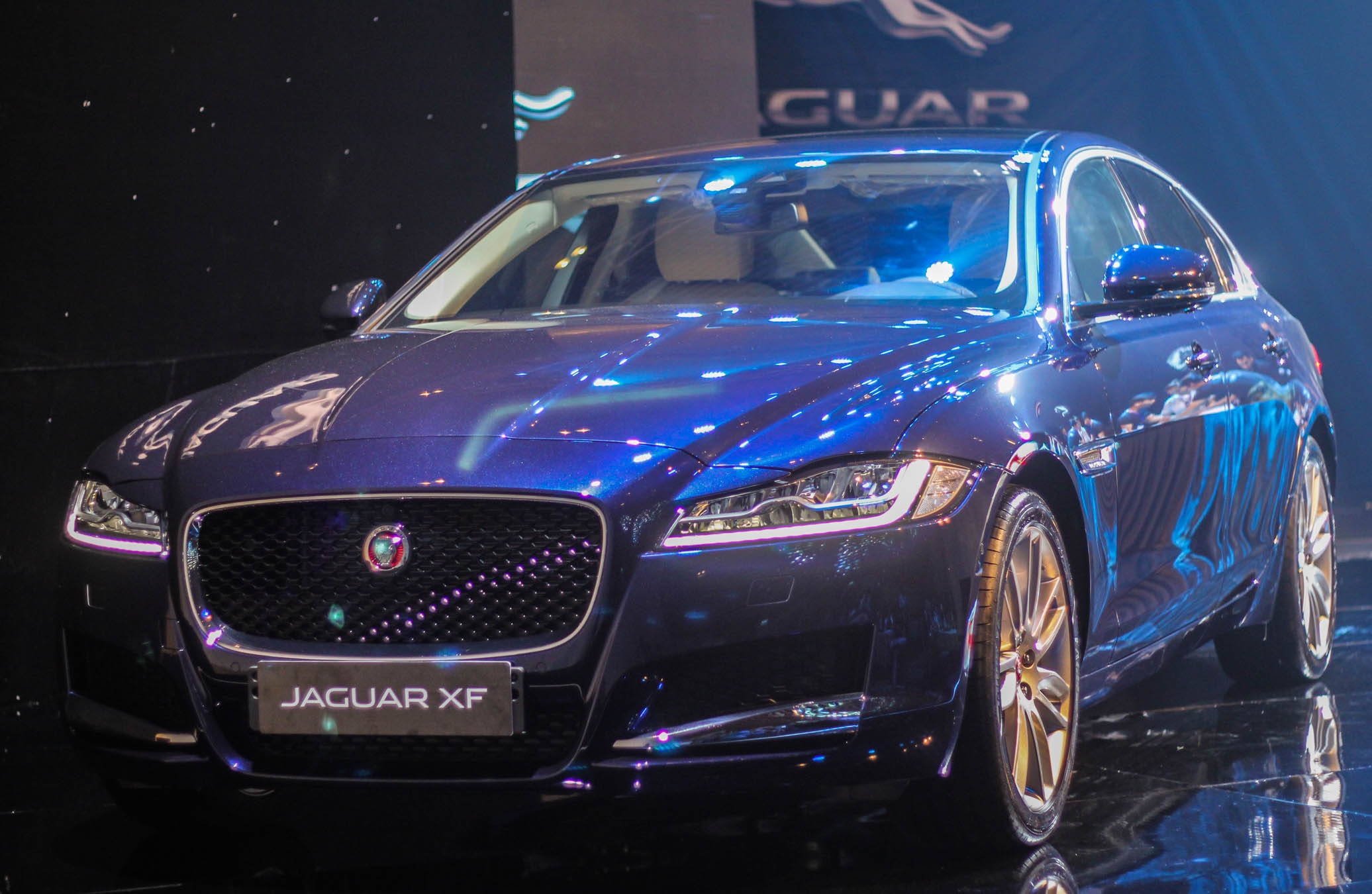Jaguar XF ra mat tai Viet Nam anh 15