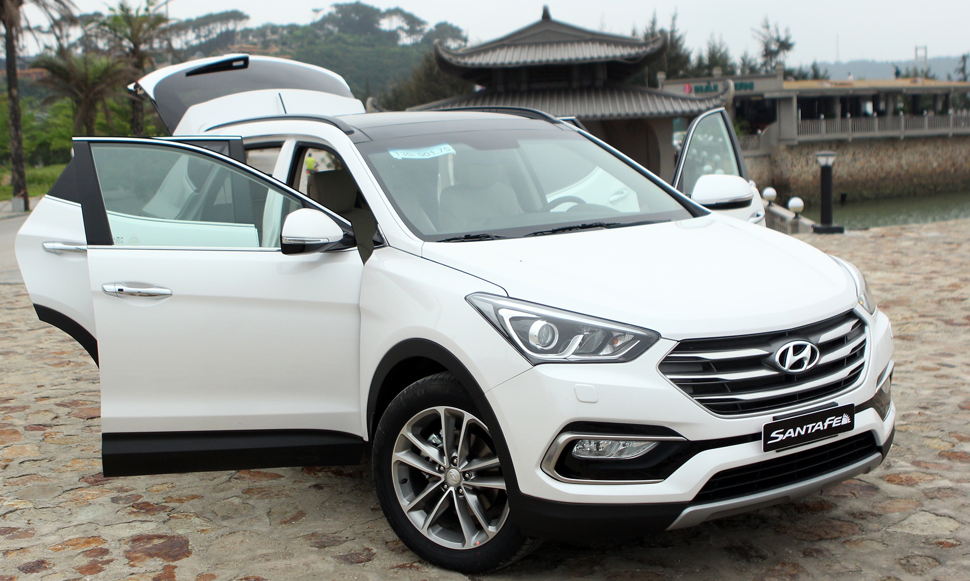 5 mau SUV 7 cho, tam gia 1 ty dong tai Viet Nam hinh anh