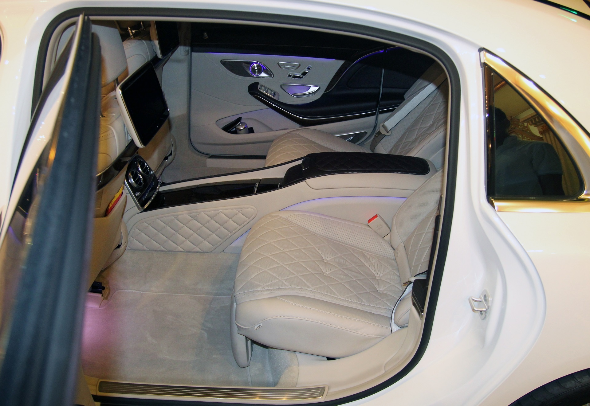 Maybach S600 14 ty anh 11