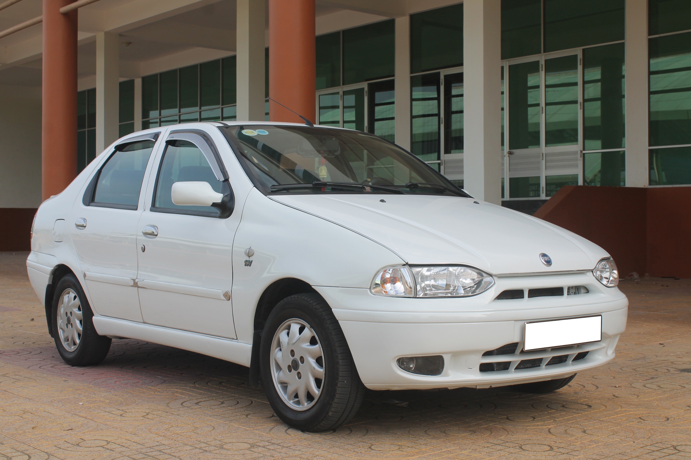 5 mau xe hoi cu gia 100 trieu dang chu y tai Viet Nam hinh anh