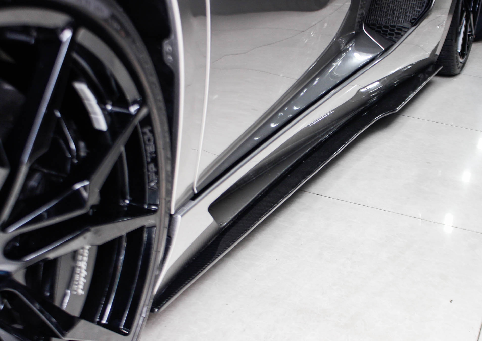 Lamborghini Aventador DMC dau tien Viet Nam anh 11