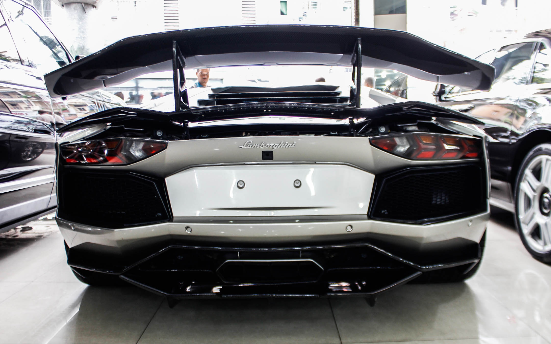 Lamborghini Aventador DMC dau tien Viet Nam anh 3