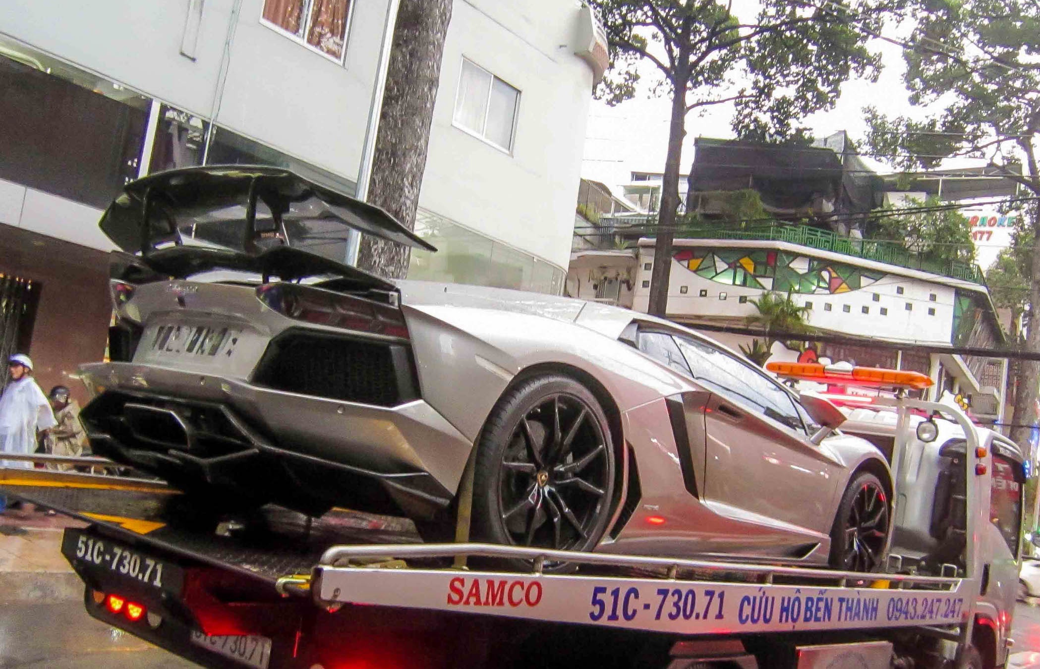 Lamborghini Aventador DMC dau tien Viet Nam anh 4