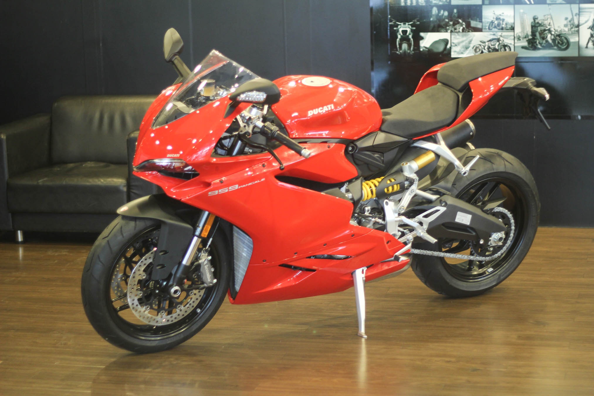 Ducati 959 Panigale ban Thai Lan gia 592 trieu dong tai VN hinh anh