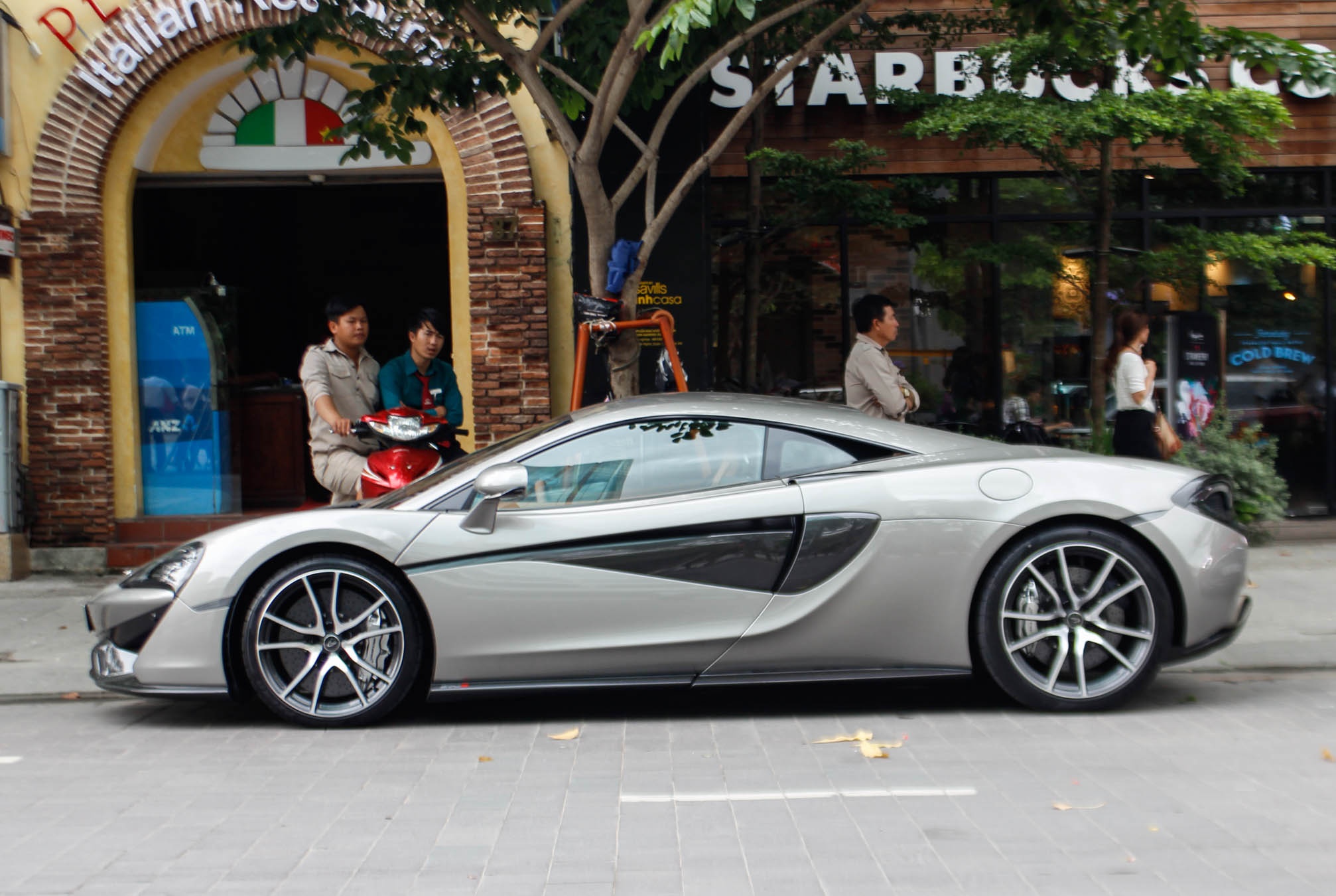 McLaren 570S Cuong Do La anh 3