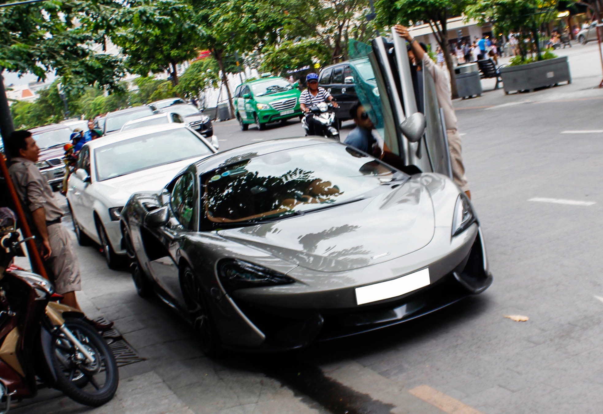 McLaren 570S Cuong Do La anh 14