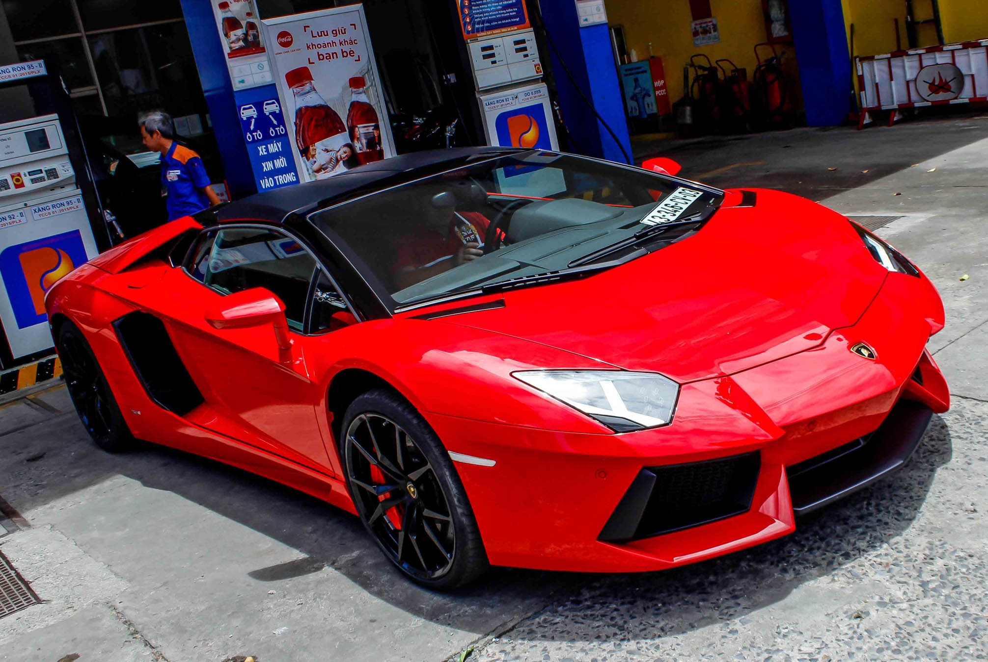 Aventador Roadster o Sai Gon anh 3