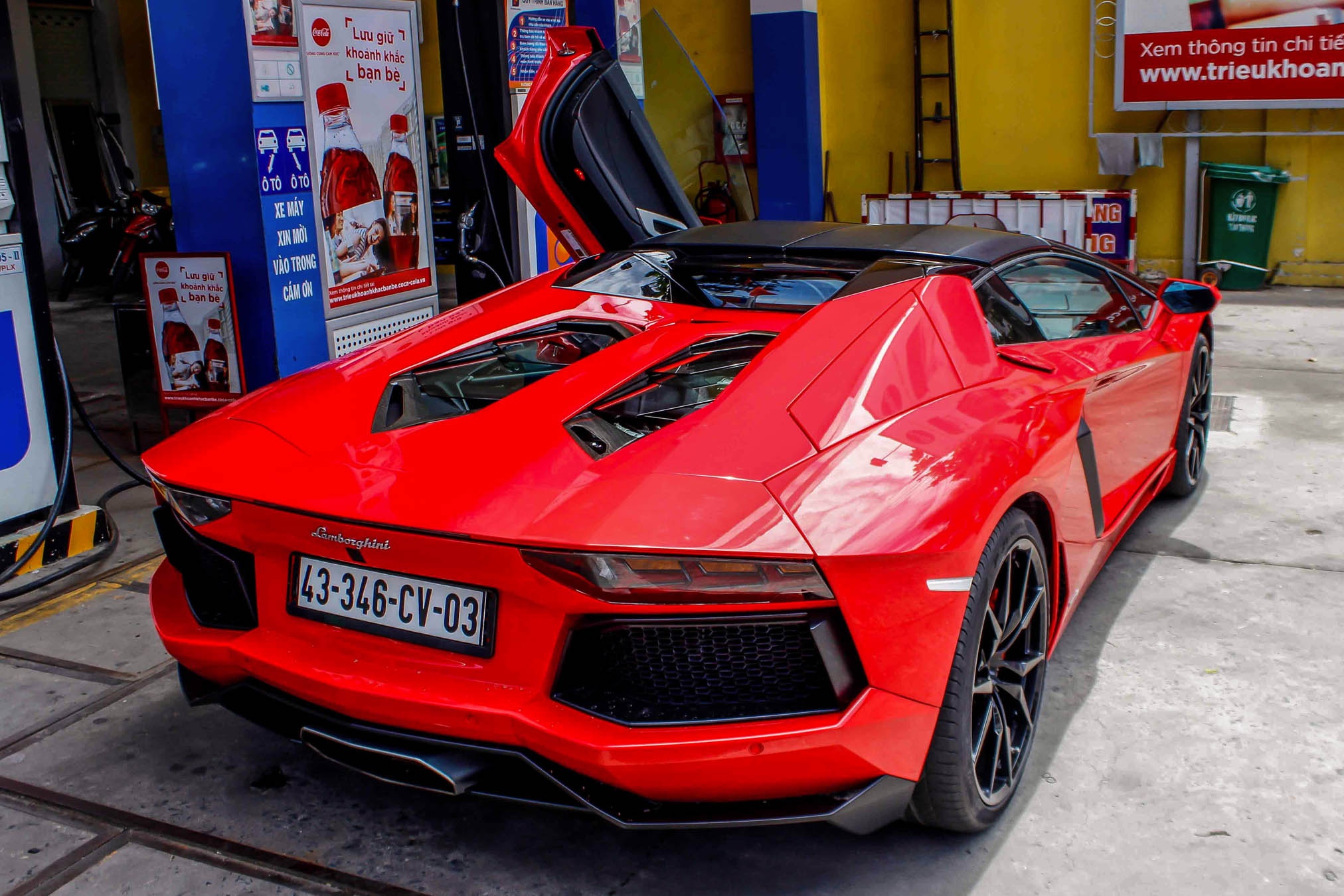 Aventador Roadster o Sai Gon anh 4