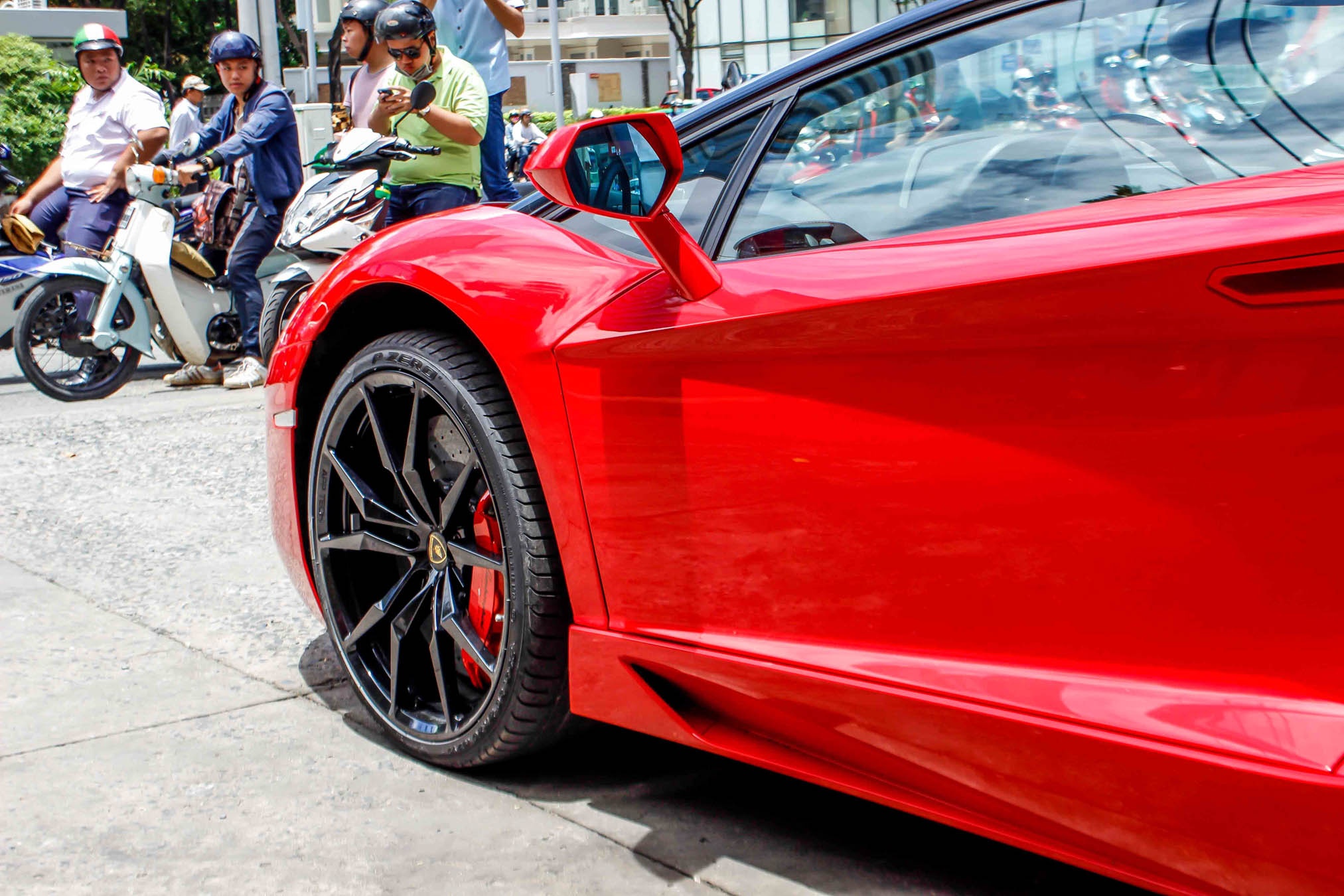 Aventador Roadster o Sai Gon anh 8